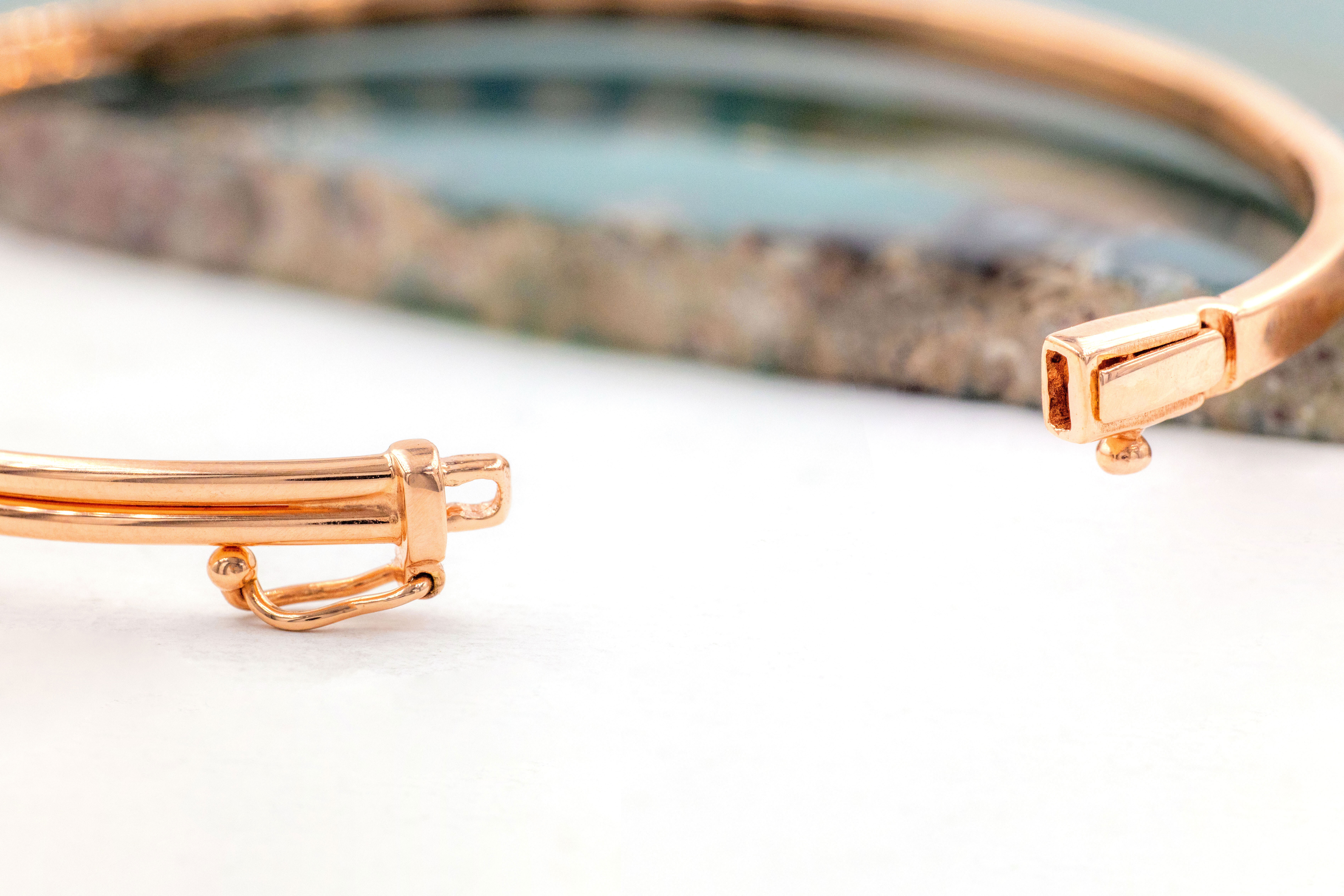 Womens Polished 9K Rose Gold Celtic Knot Bracelet