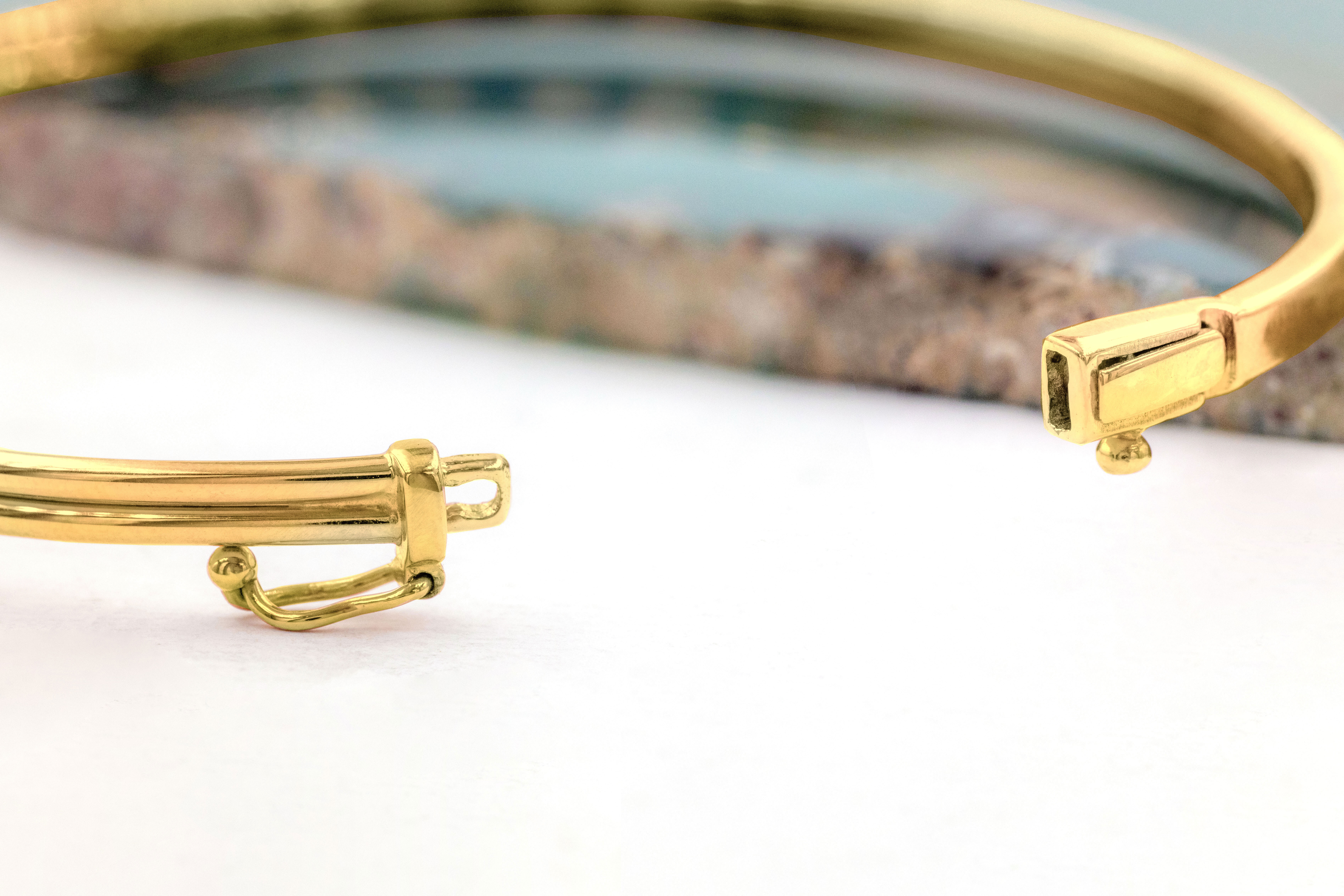 Womens Celtic Knot Bracelet in Yellow Gold With a Polished Finish