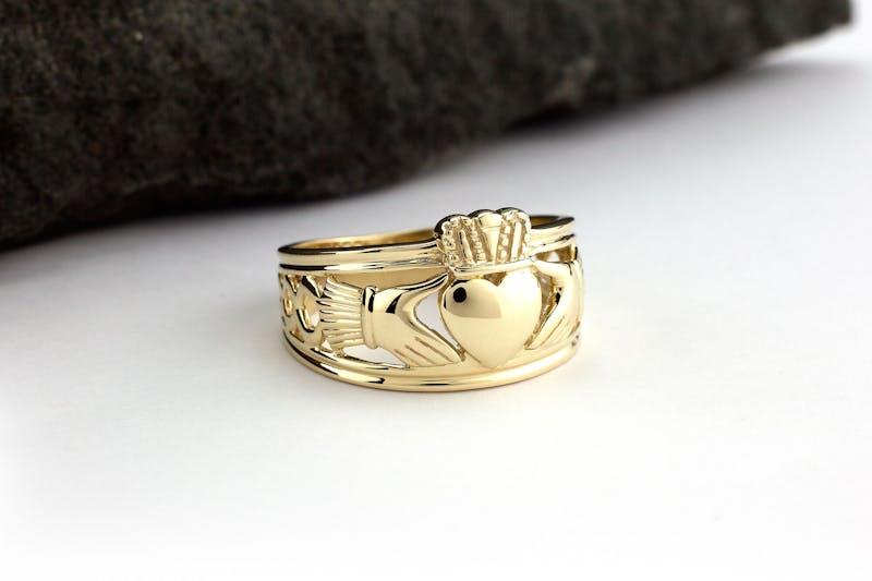 Mens 9K Gold Claddagh Ring with Celtic Knot