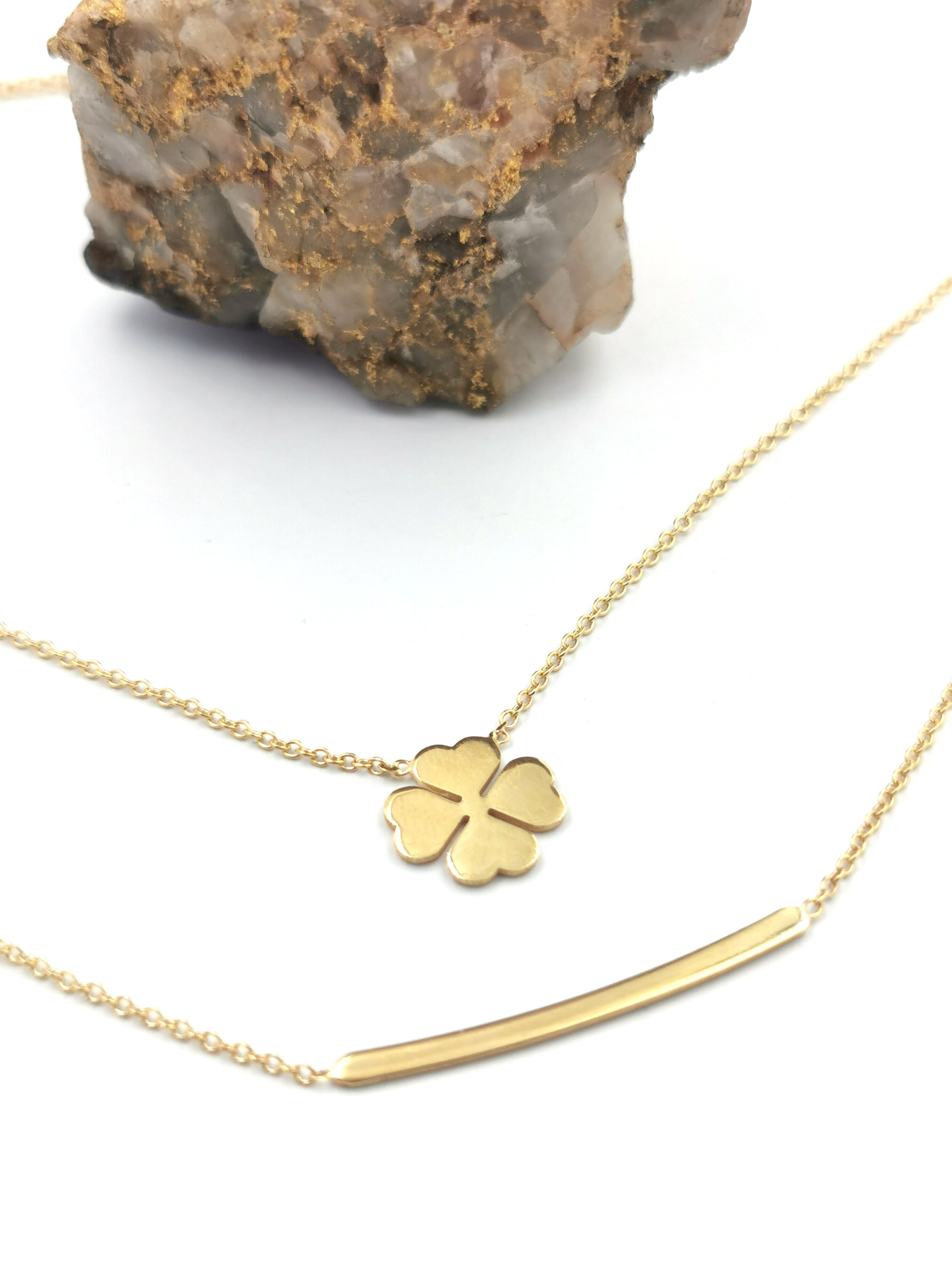 Women's Gold four-leaf shops Clover necklace