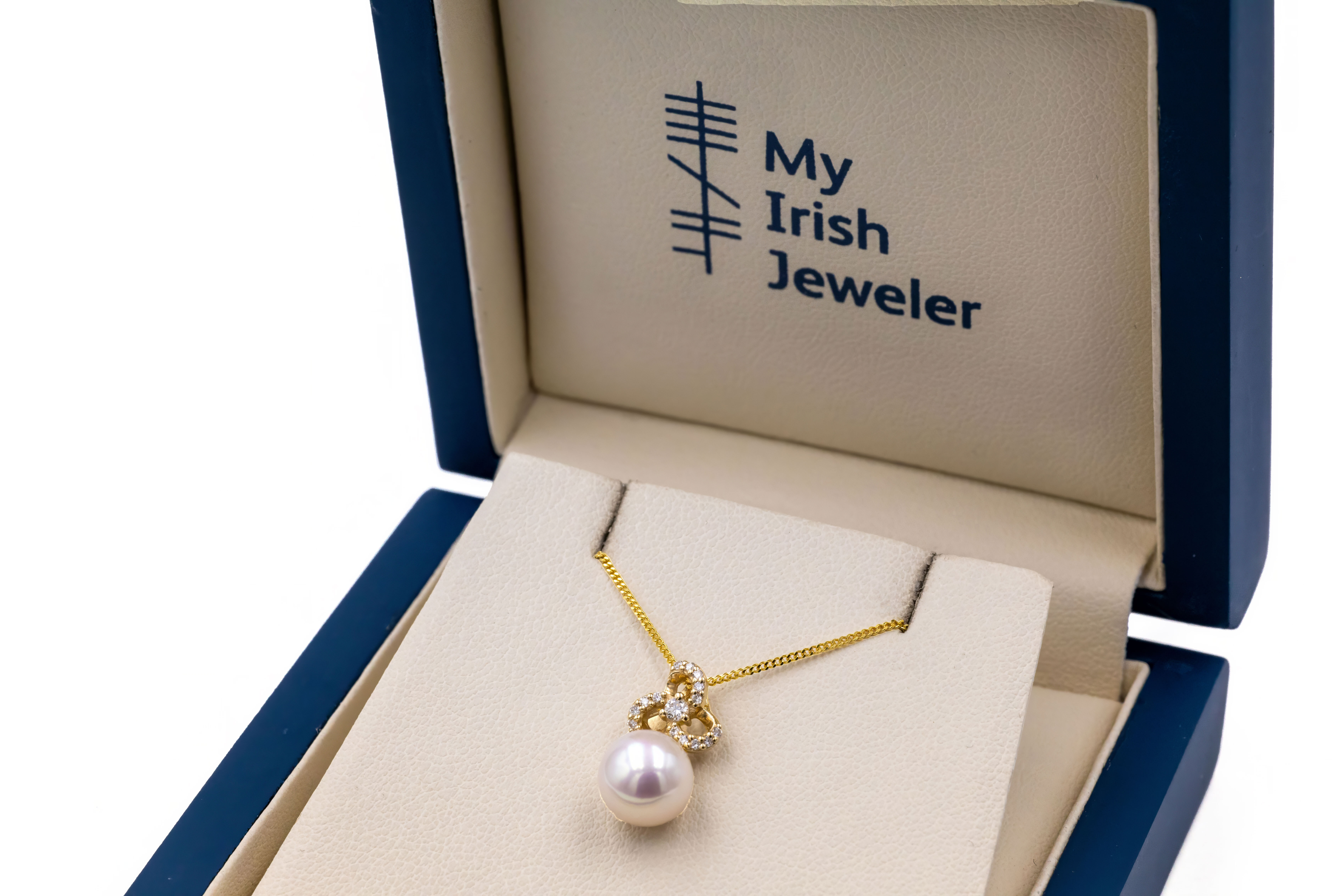 Womens Trinity Knot Gift Set in Yellow Gold With a Polished Finish. In Luxury Packaging.