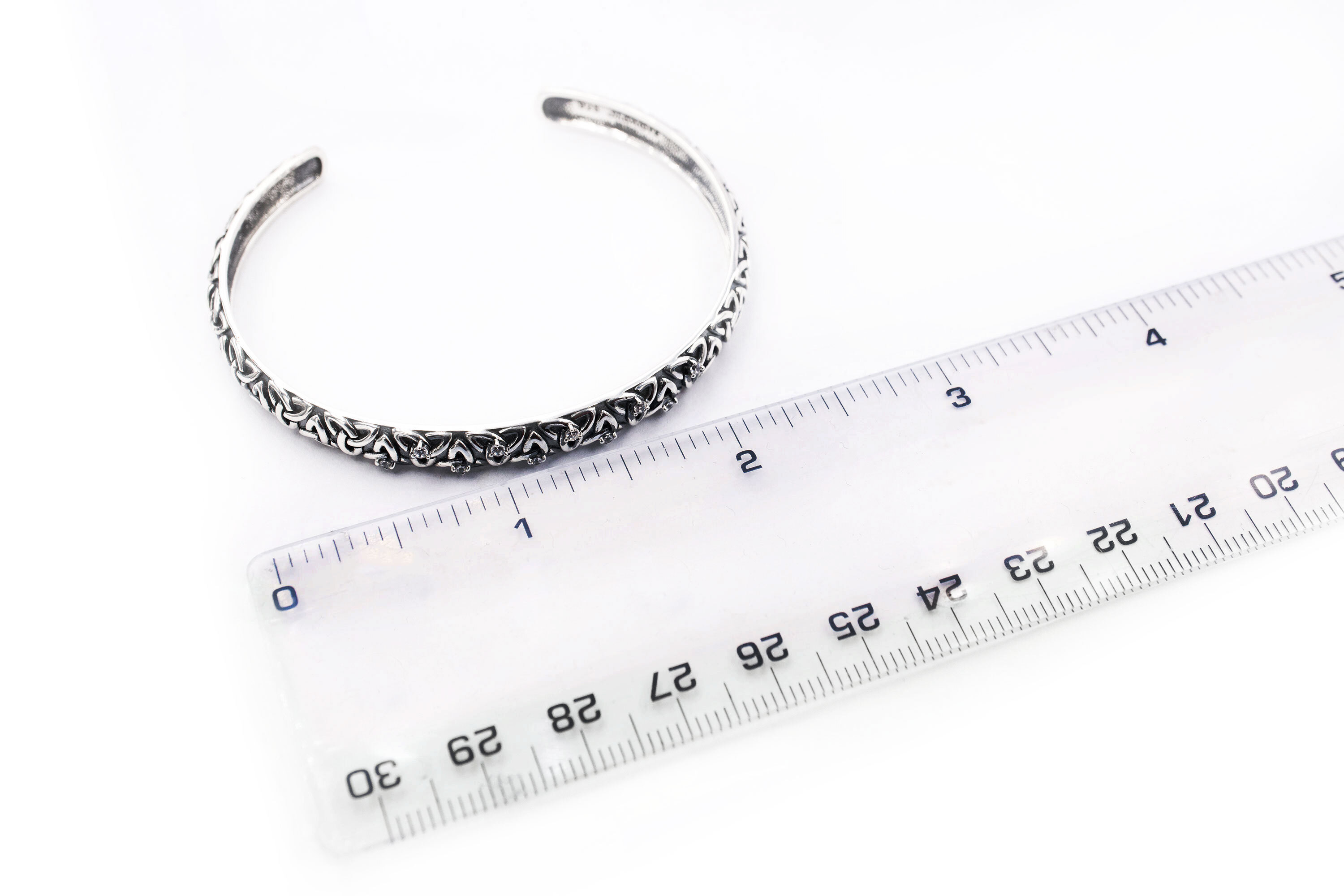 Womens Striking Sterling Silver Trinity Knot Bracelet
