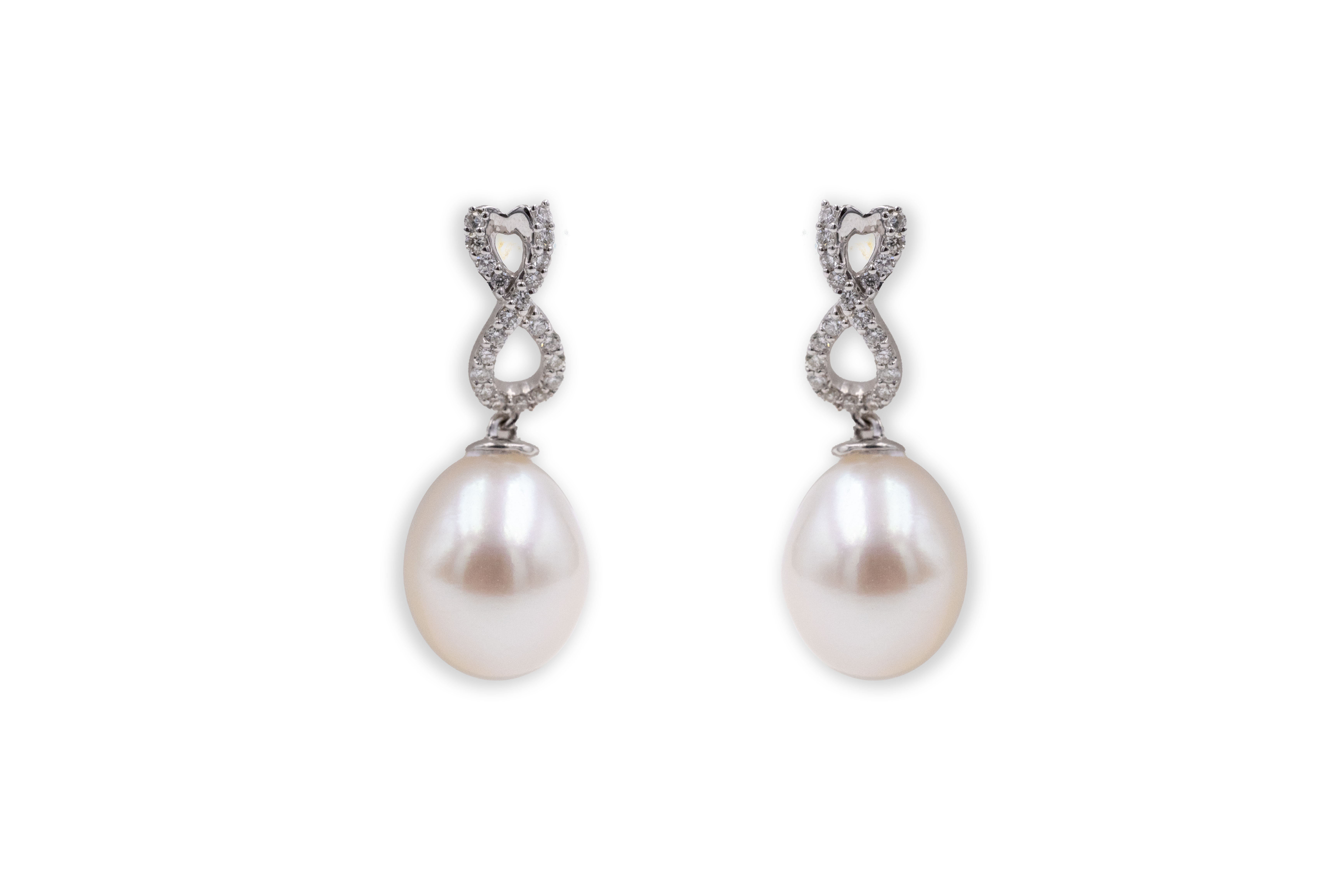 Womens Genuine Polished White Gold Celtic Knot Gift Set