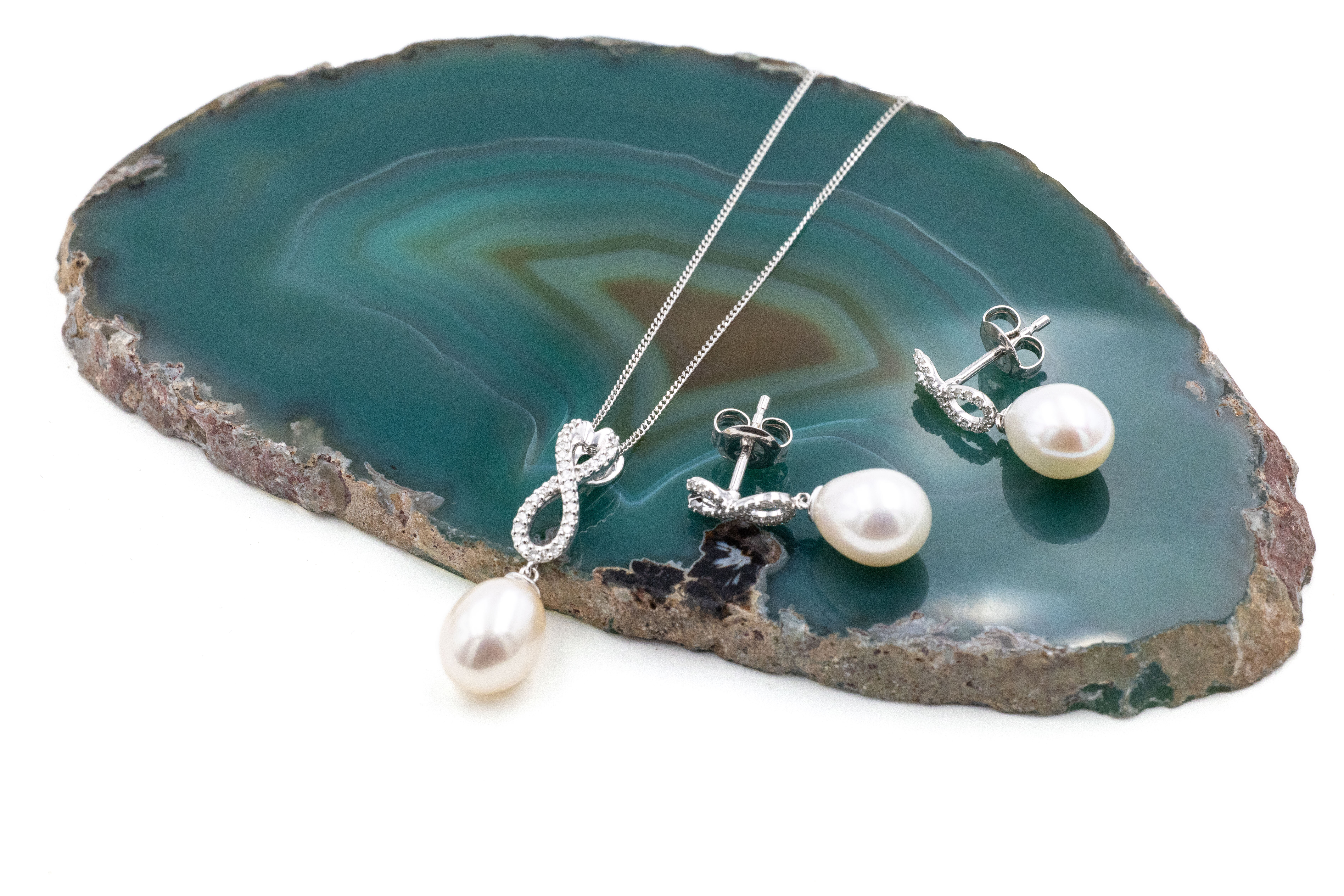 Womens Polished Celtic Knot Necklace in Real 9K White Gold