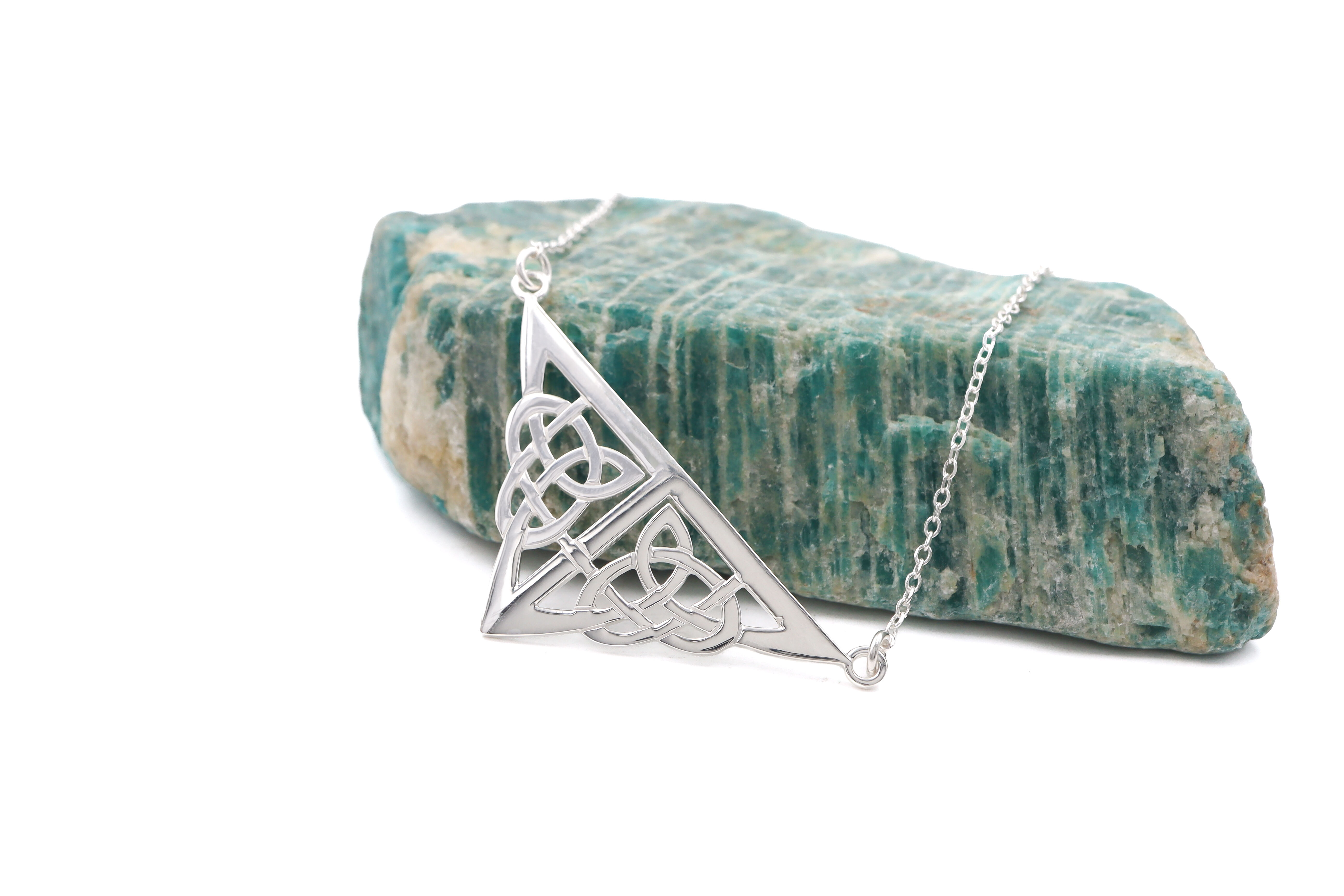 Celtic Knot Triangular Necklet Sku 25107 side
