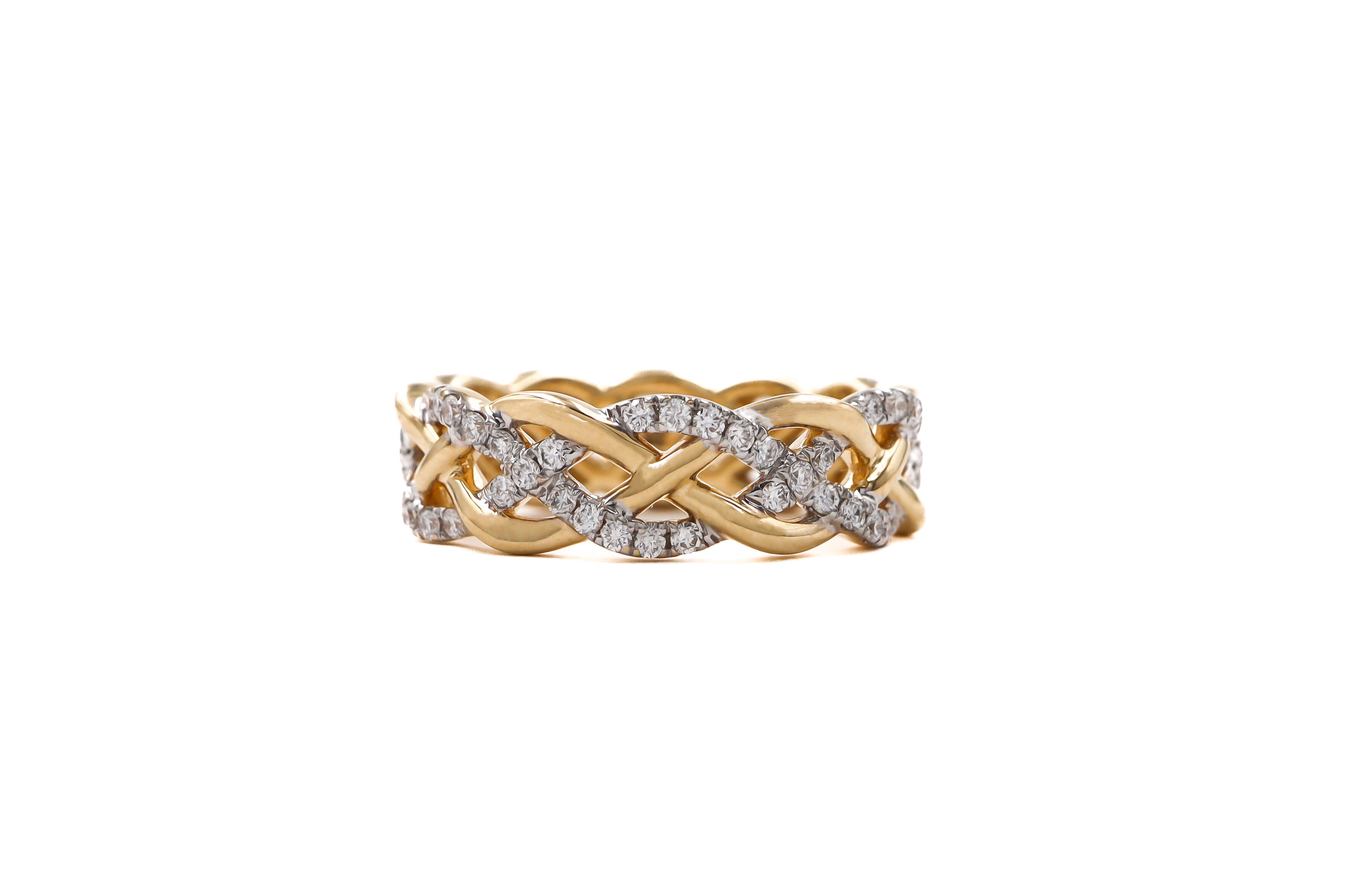 Striking 14K Yellow Gold Celtic Knot Ring For Women With a Polished Finish