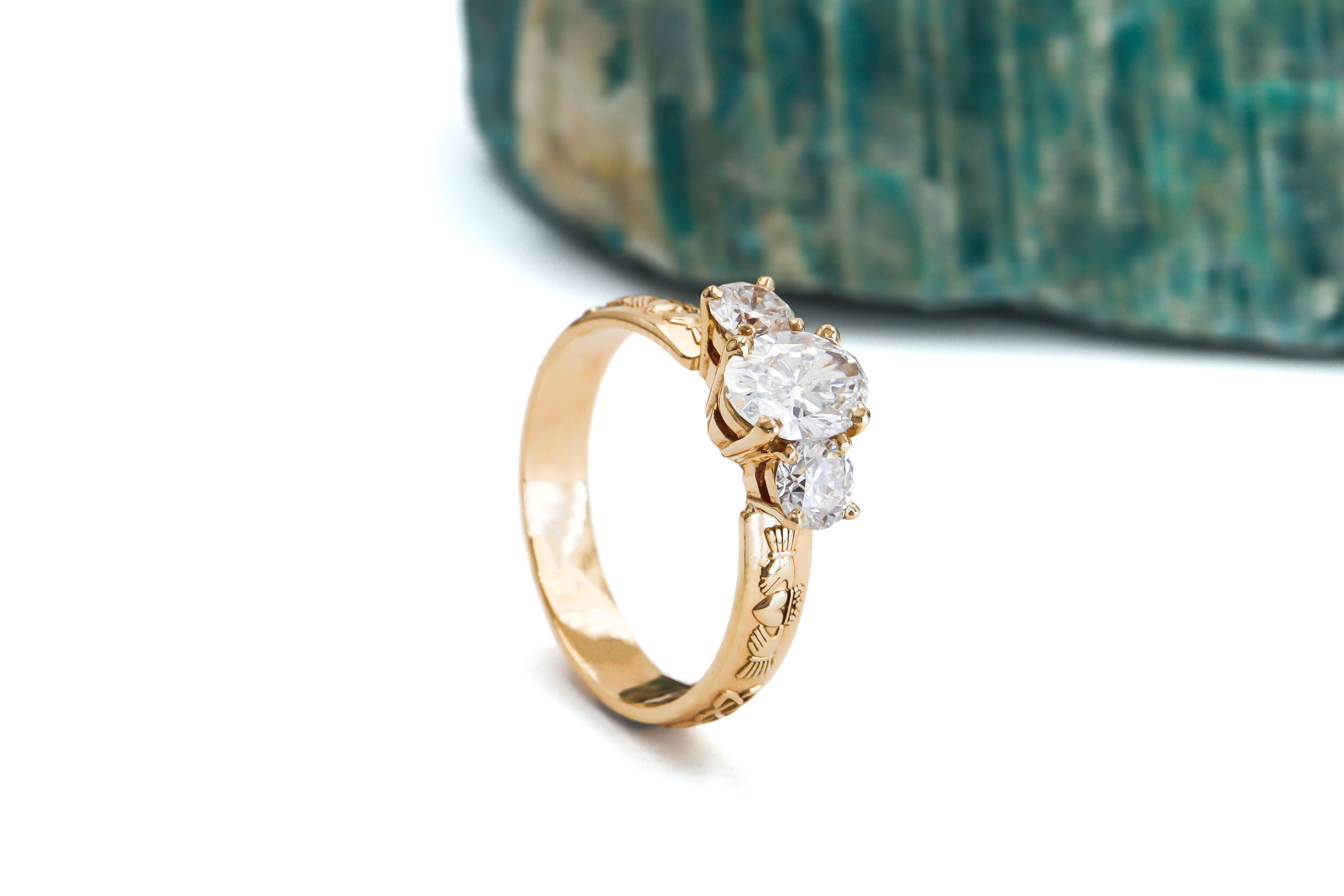 Womens Polished Yellow Gold Claddagh & Celtic Knot Ring. Side View.