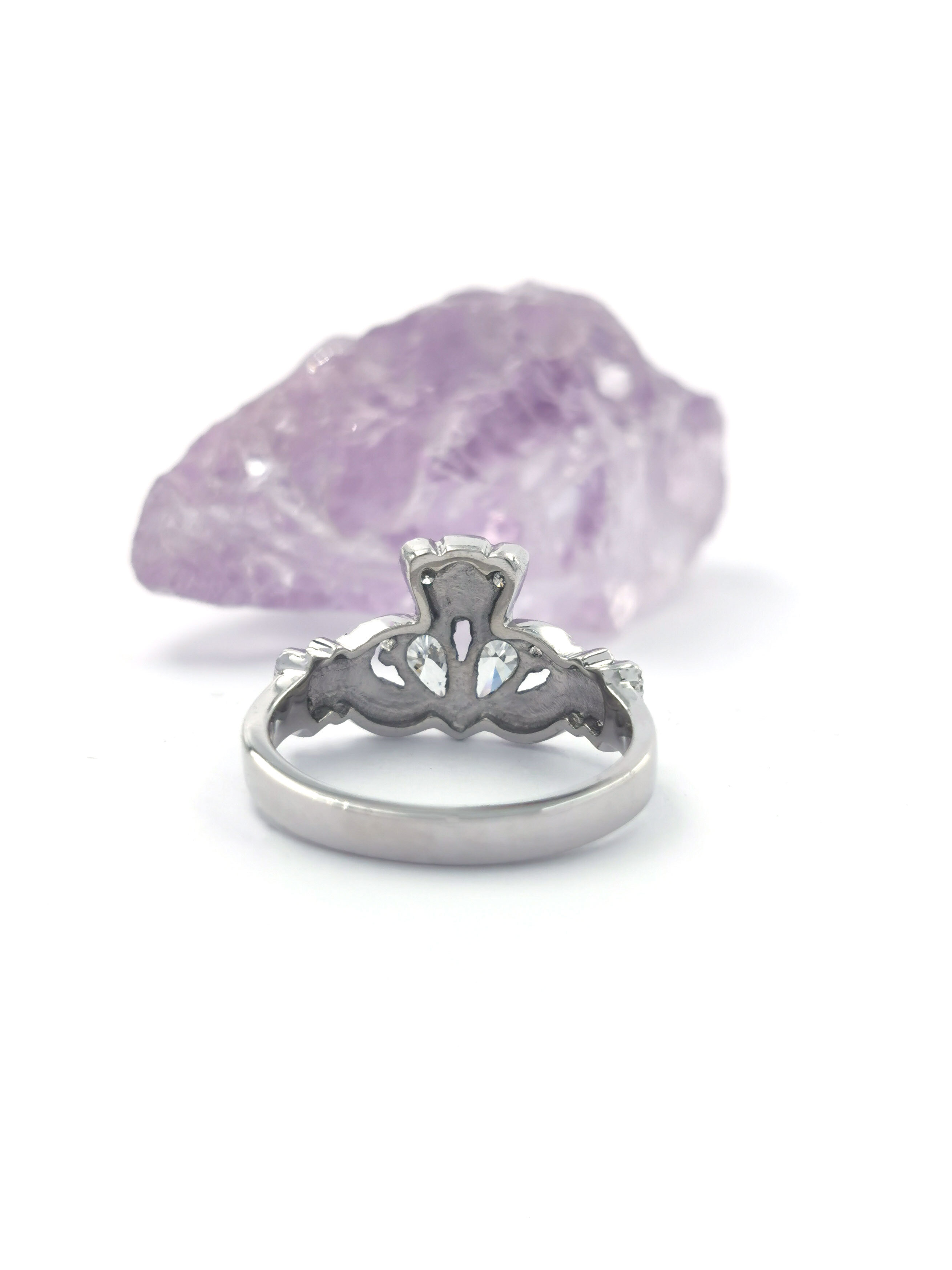 Gorgeous Platinum Claddagh 9.0mm Ring For Women