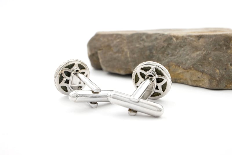 Gorgeous Silver Plate Celtic Knot Cufflinks For Men