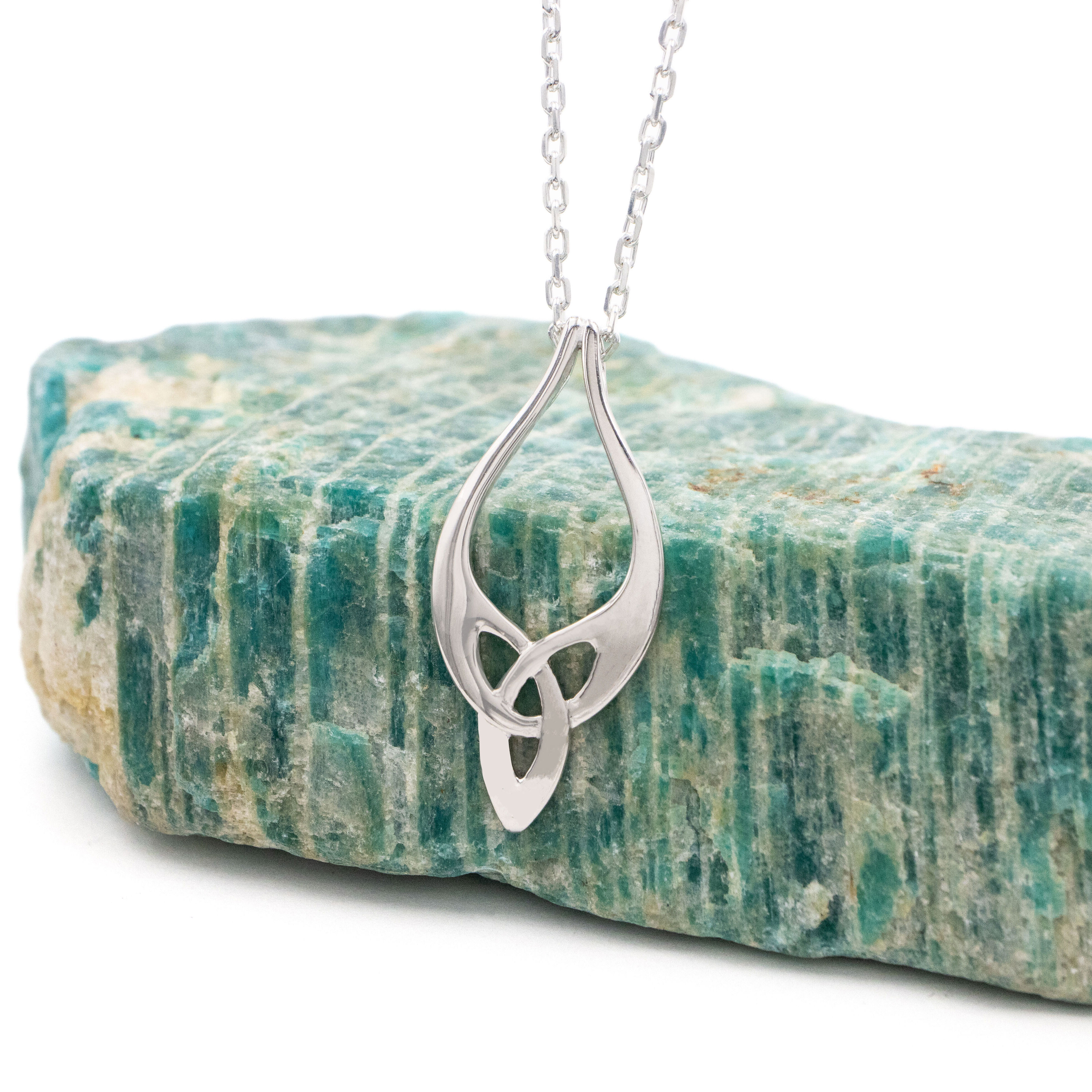 Elegant Trinity Knot Necklace