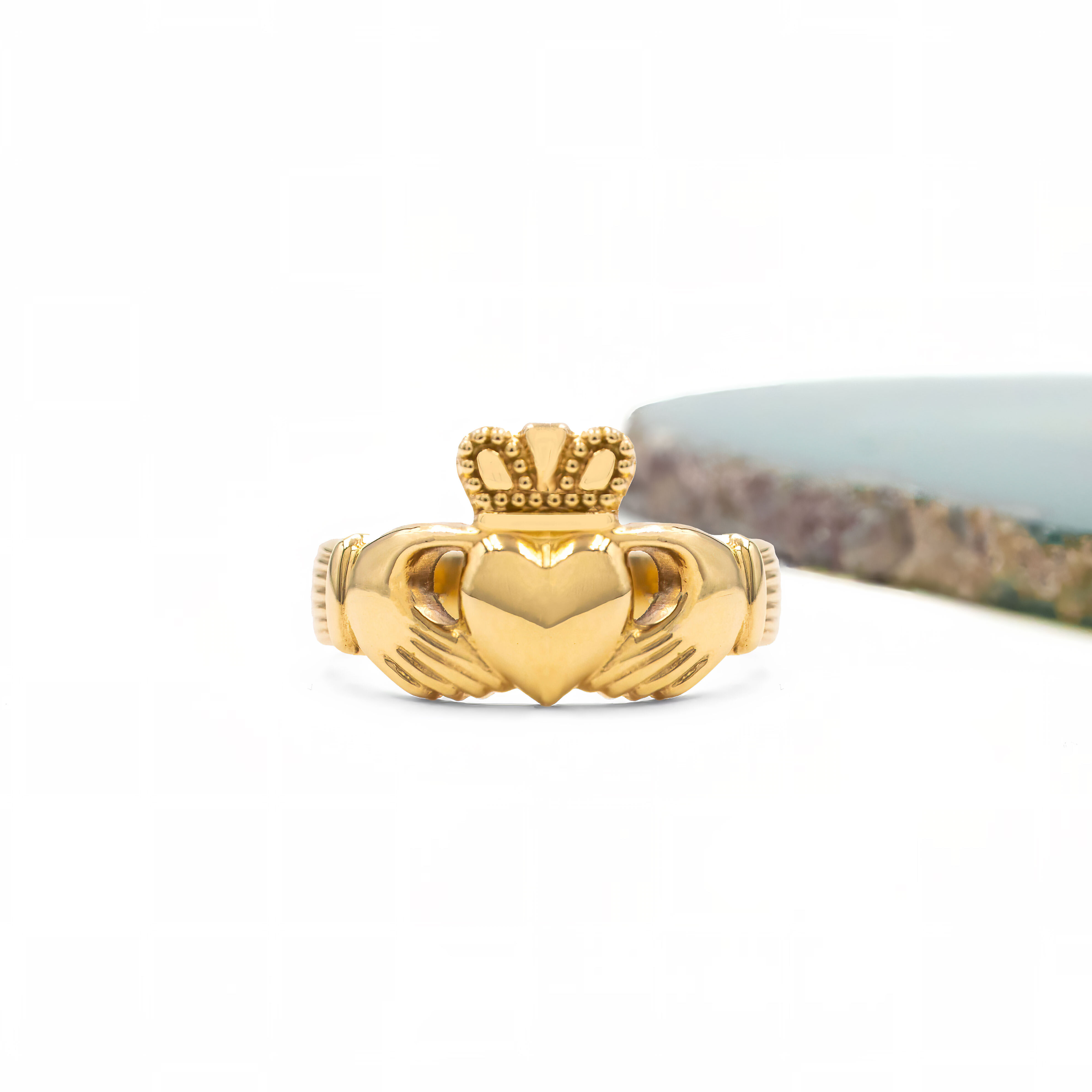 Luxurious Yellow Gold Claddagh Gift Set With a Polished Finish