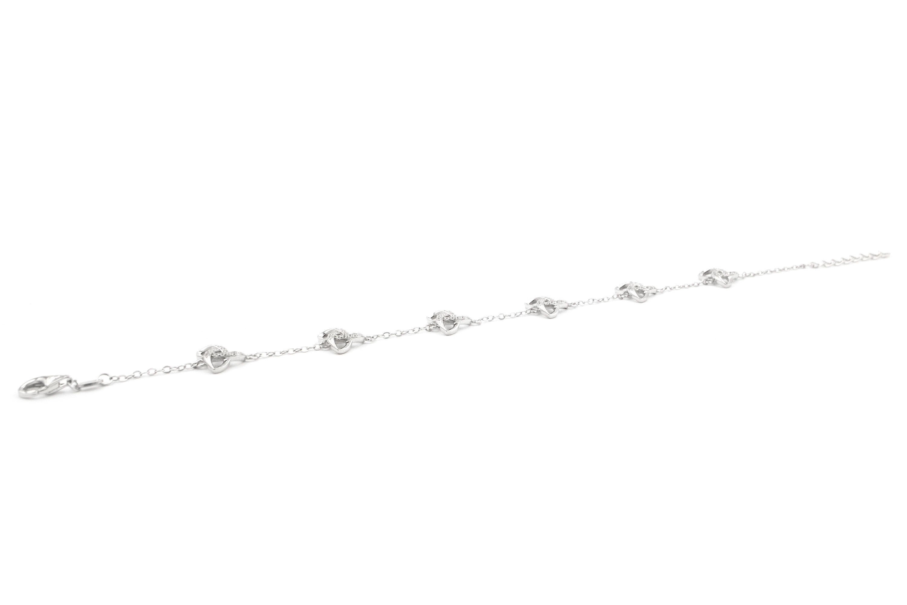 Attractive Sterling Silver Trinity Knot Bracelet For Women