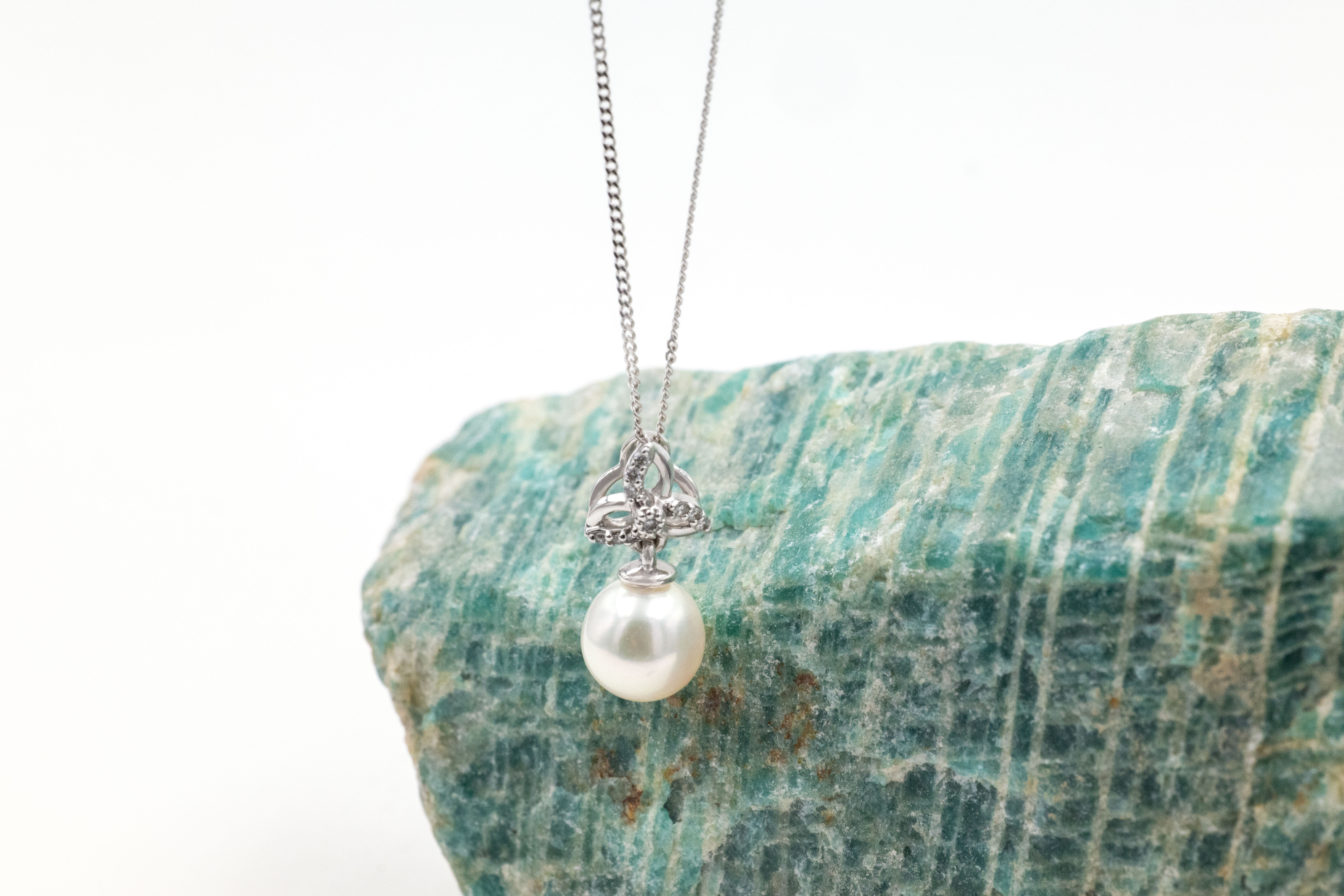 Authentic White Gold Trinity Knot Necklace With a Polished Finish For Women