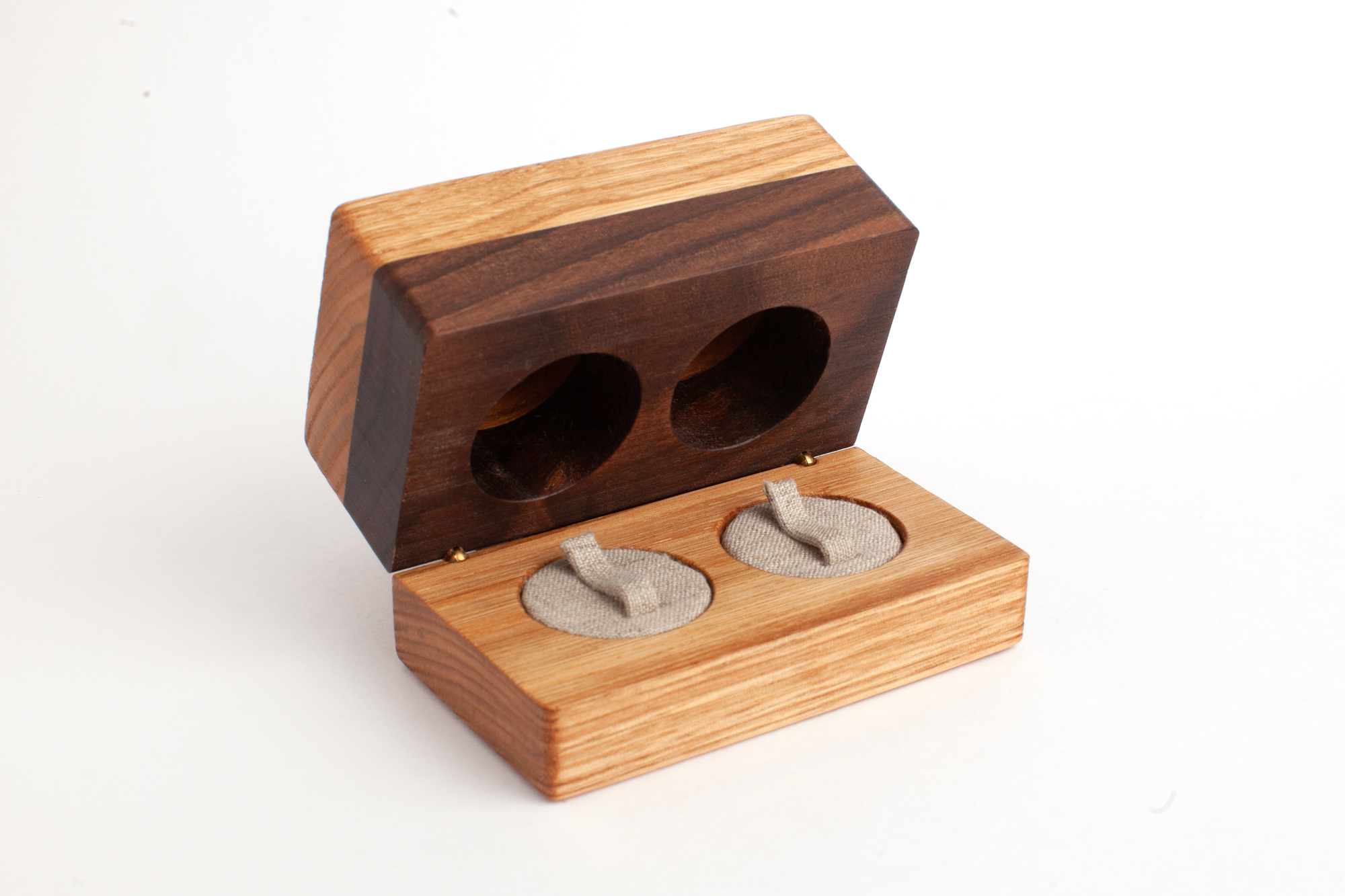 Double Ring Box Walnut Open