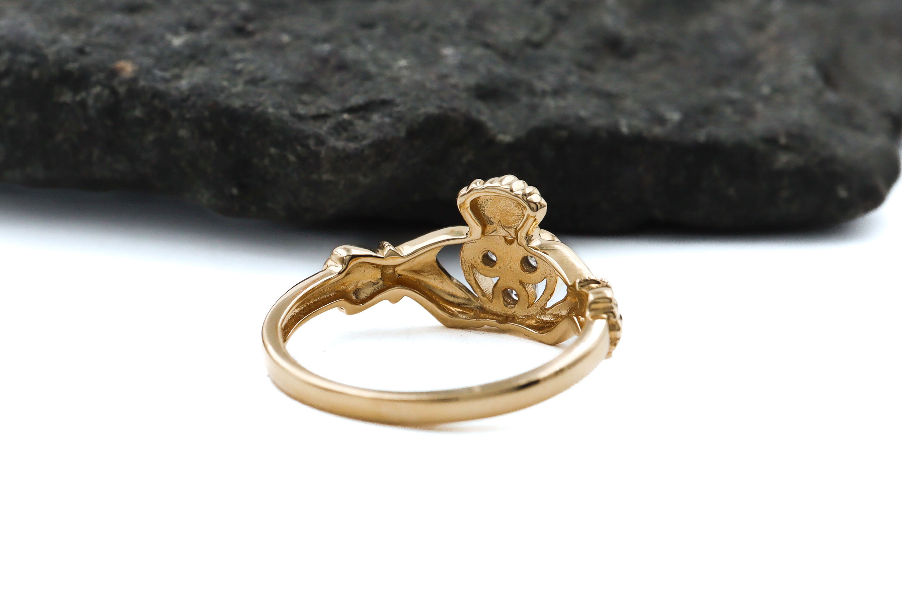 Womens 14K Yellow Gold Claddagh Engagement Ring. Picture Of The Back.