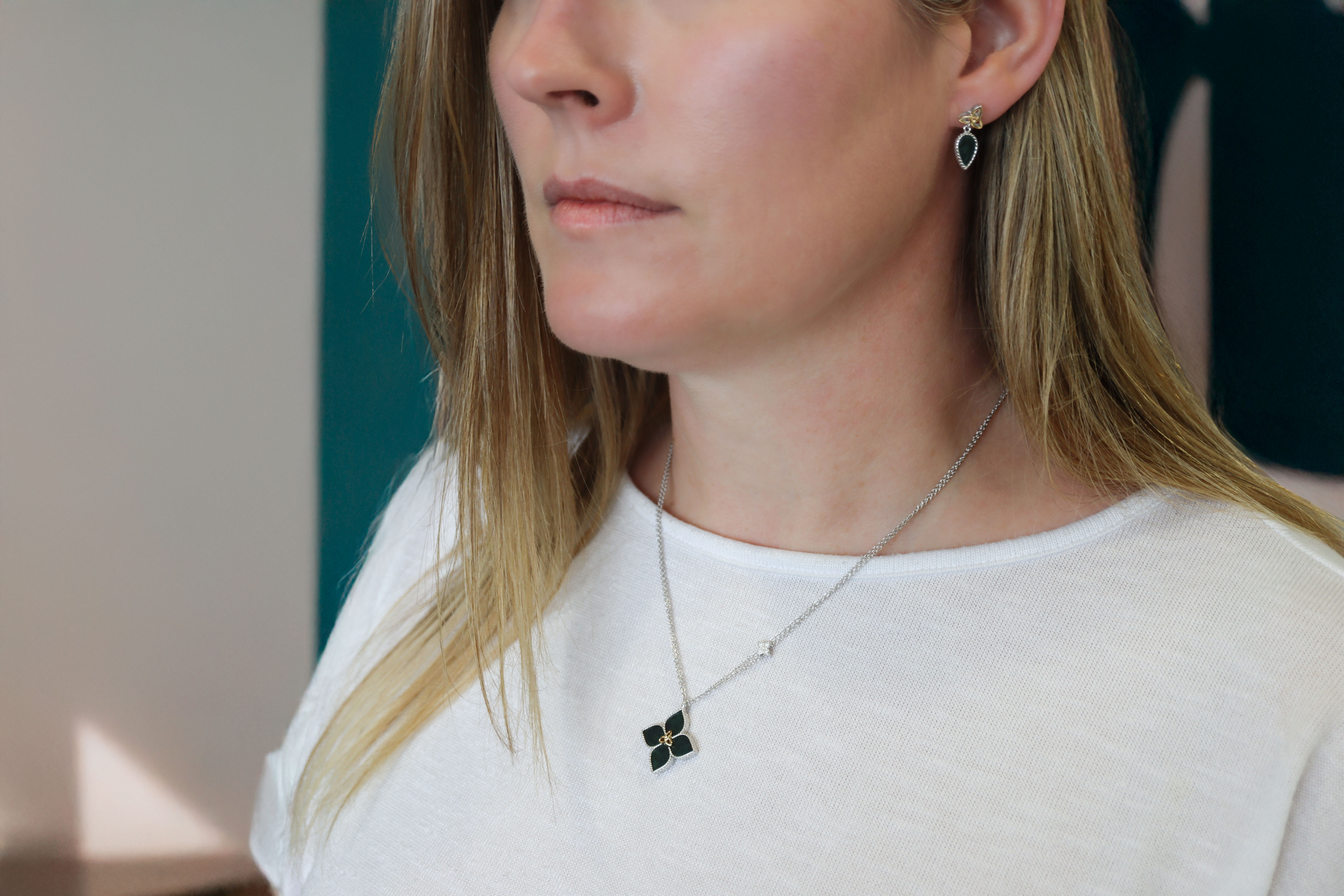 Womens Polished Connemara Marble & Trinity Knot Gift Set in Real Sterling Silver - Model Photo