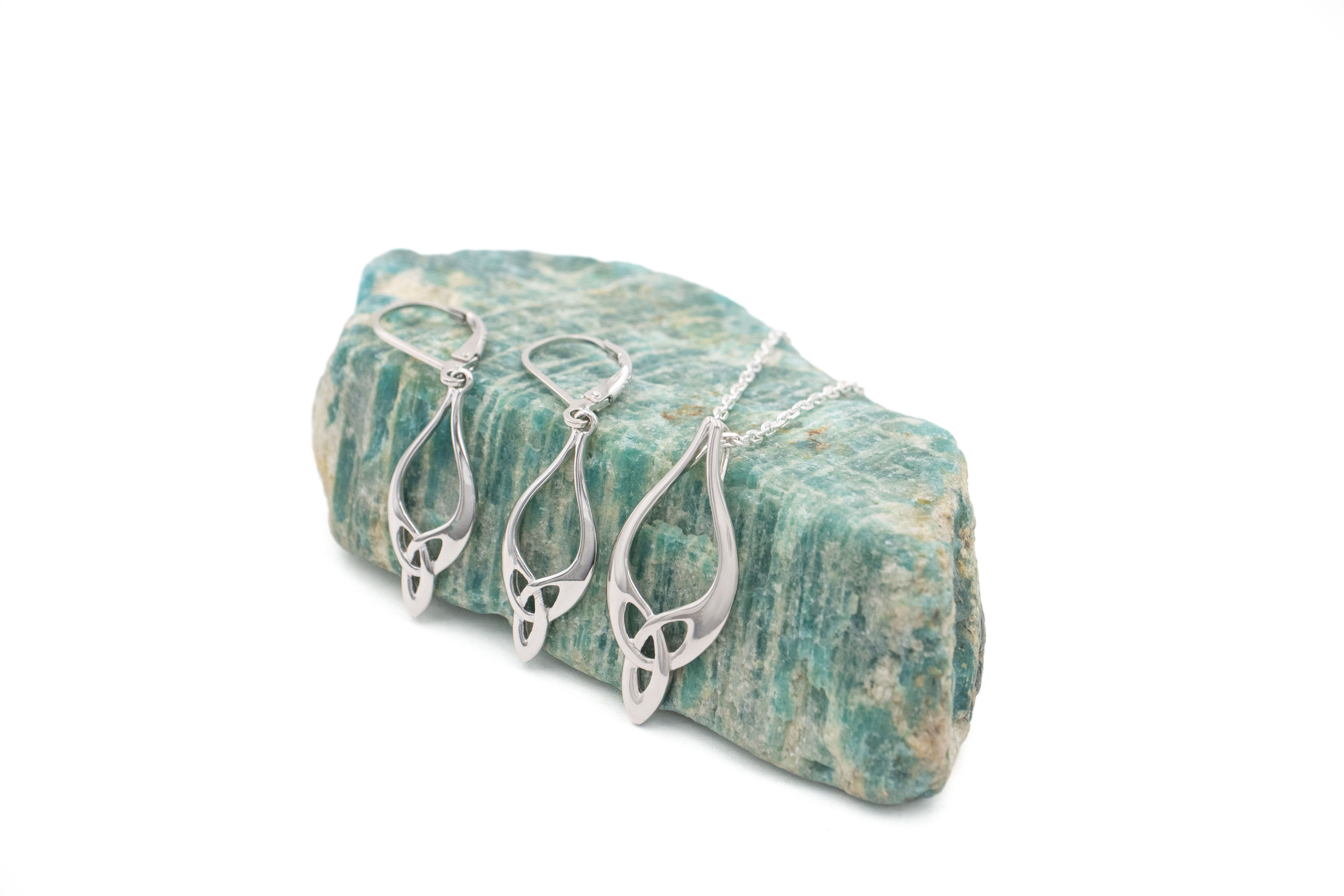 Gorgeous Sterling Silver Trinity Knot Necklace For Women With a Polished Finish