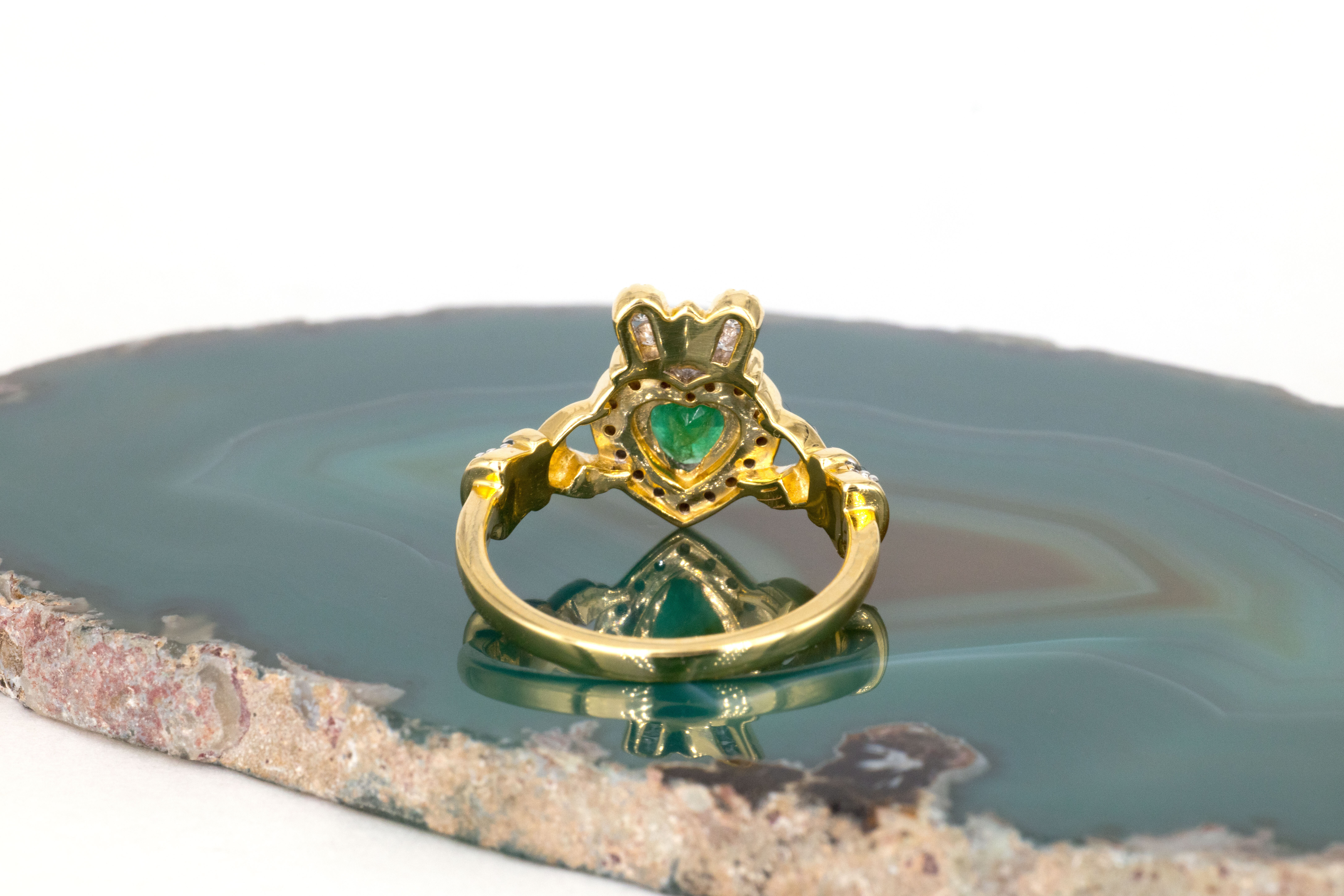 Womens 18K Yellow Gold Claddagh Engagement Ring