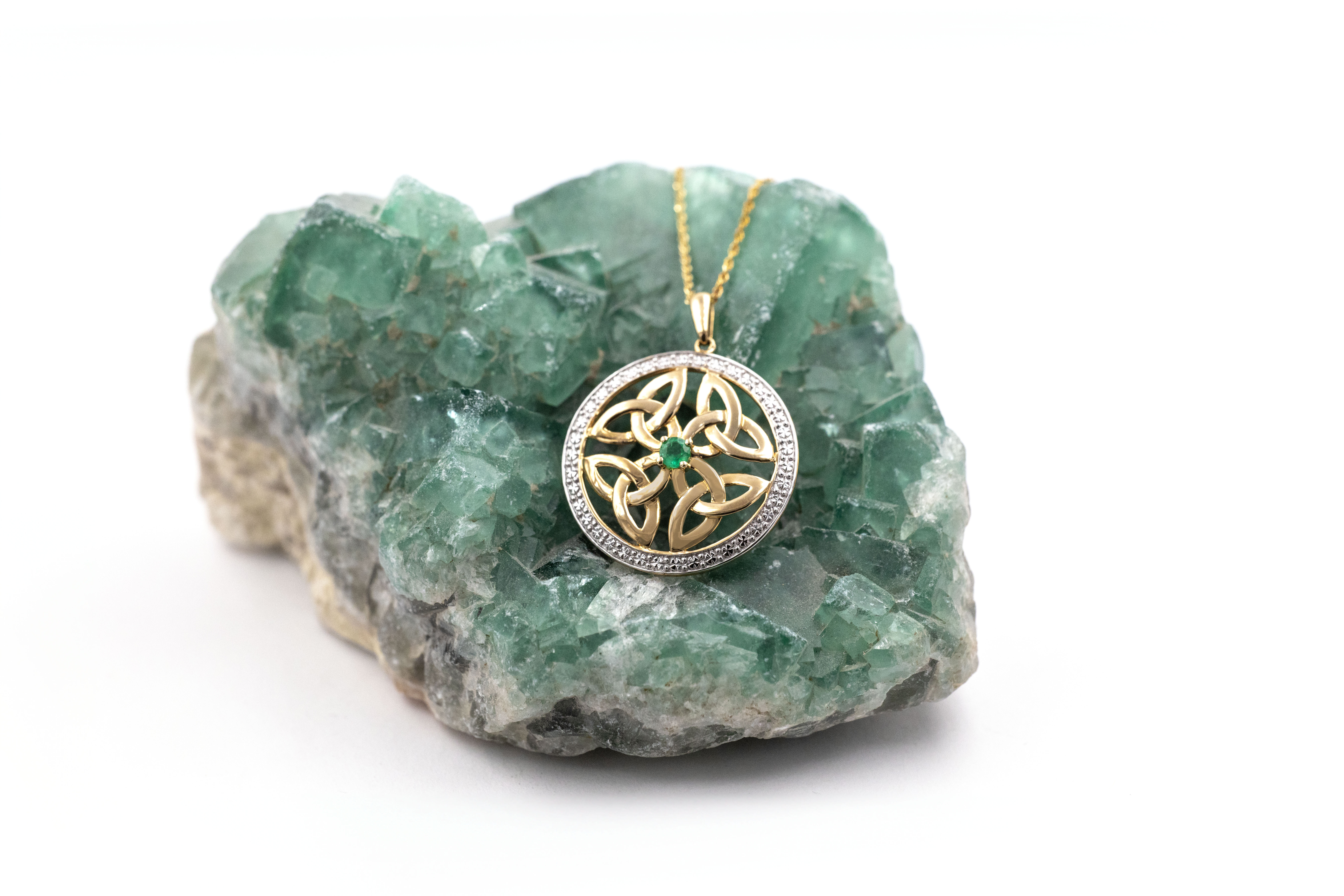 Gorgeous 14K Yellow Gold Trinity Knot Necklace For Women