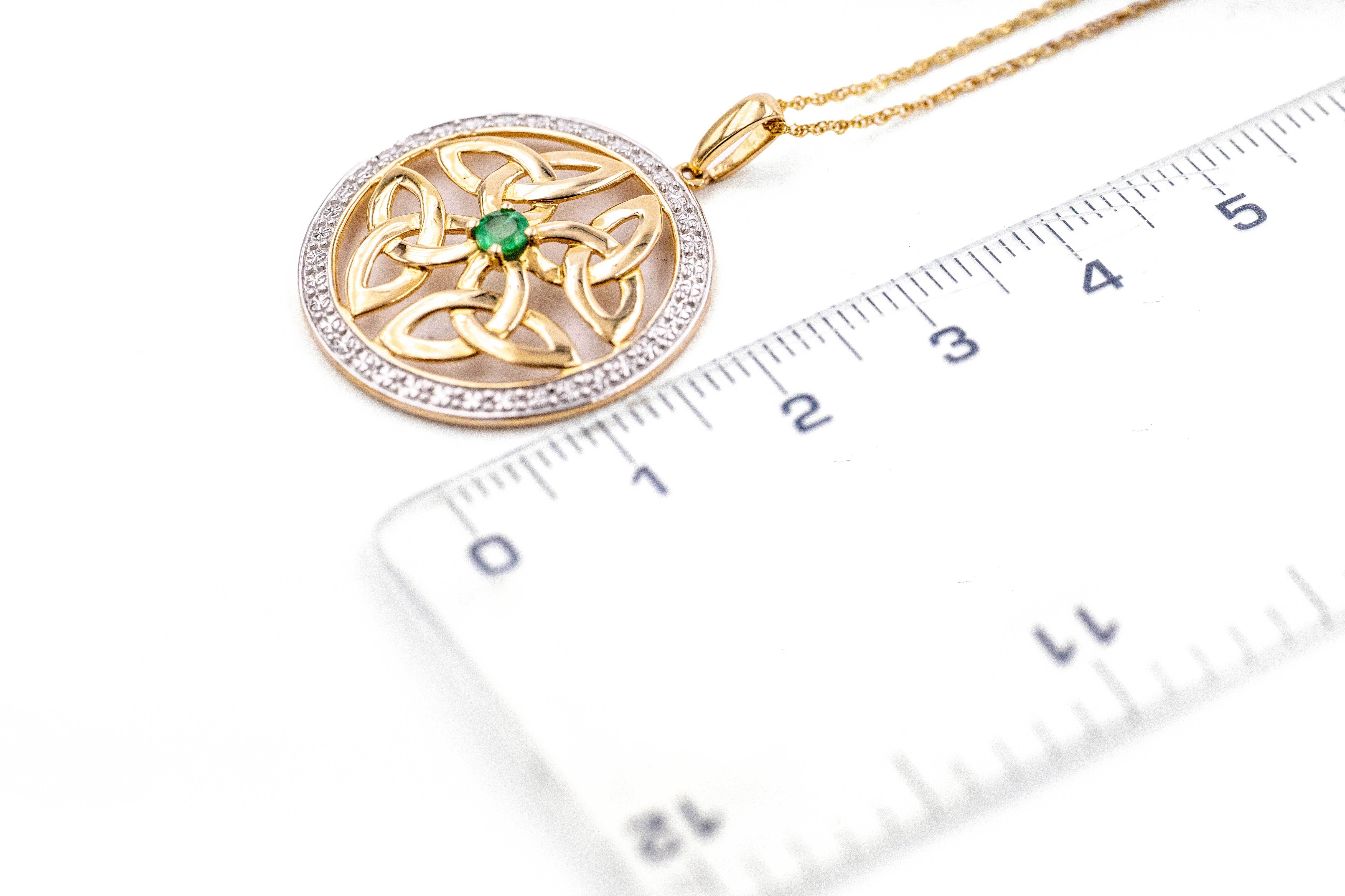 Womens Striking 14K Yellow Gold Trinity Knot Necklace. Picture For Scale.