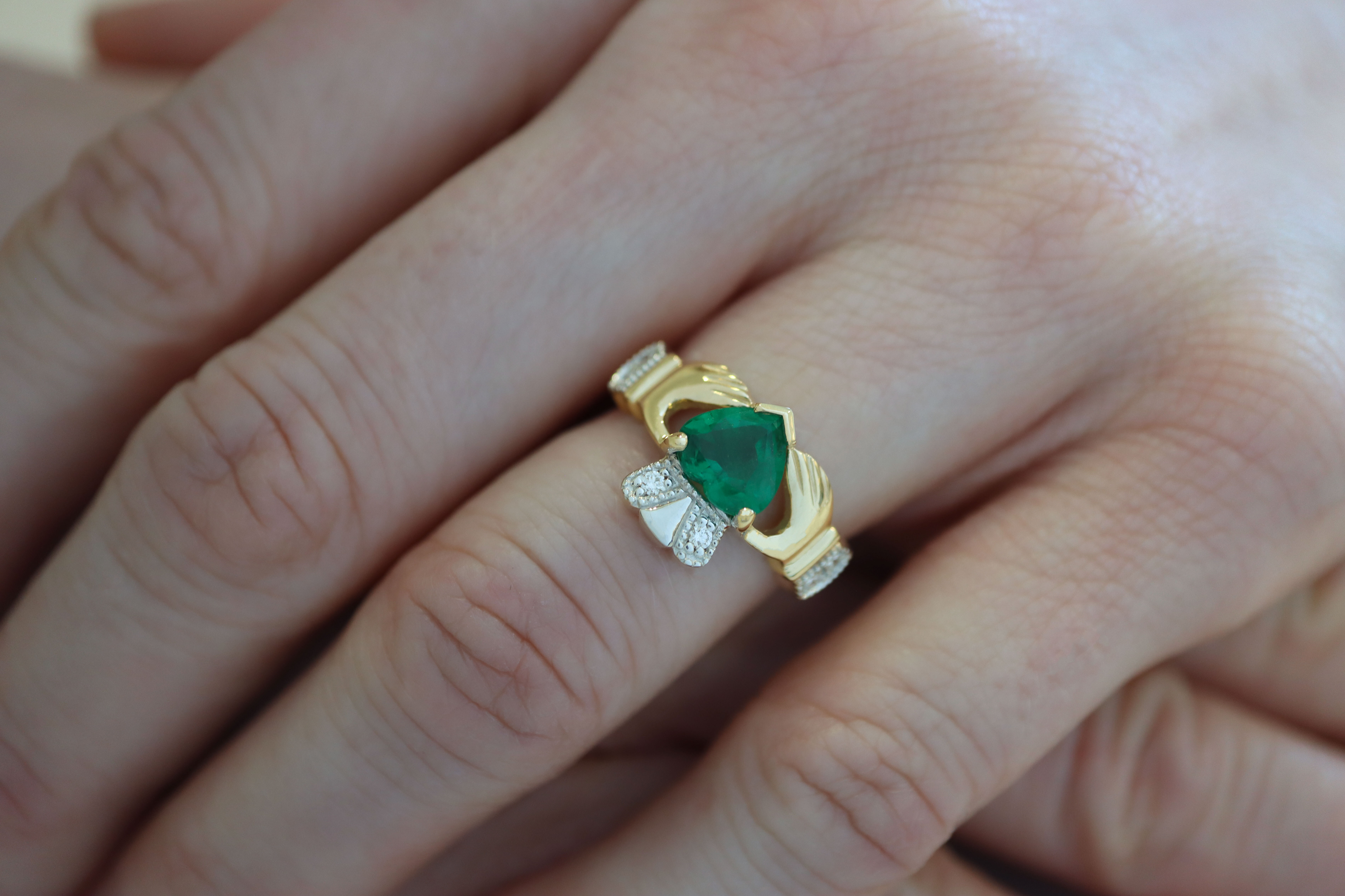 Womens Claddagh 1.00ct Natural Emerald Ring in Real Yellow Gold - Model Photo