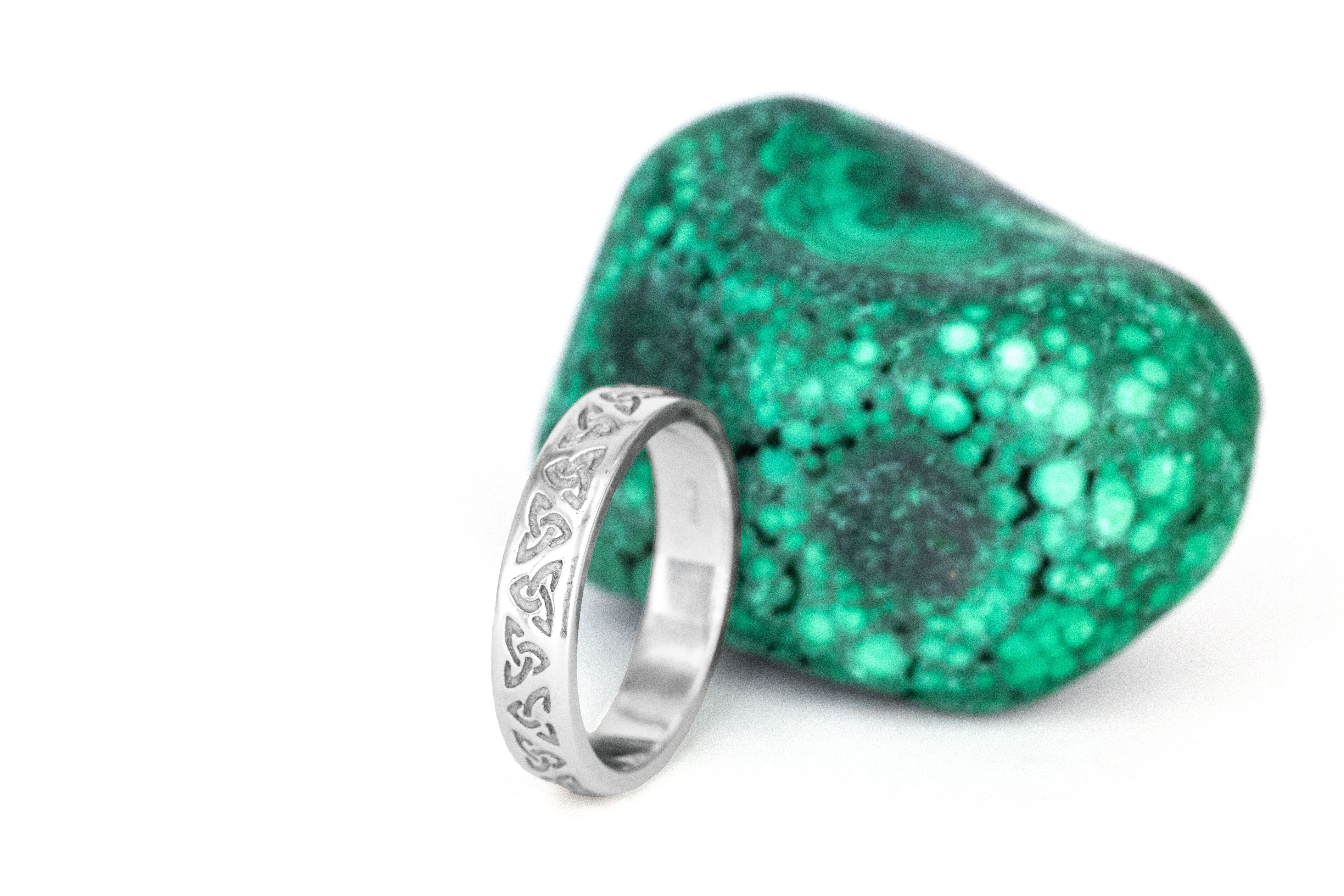 Mens Trinity Knot 5.5mm Ring in Platinum