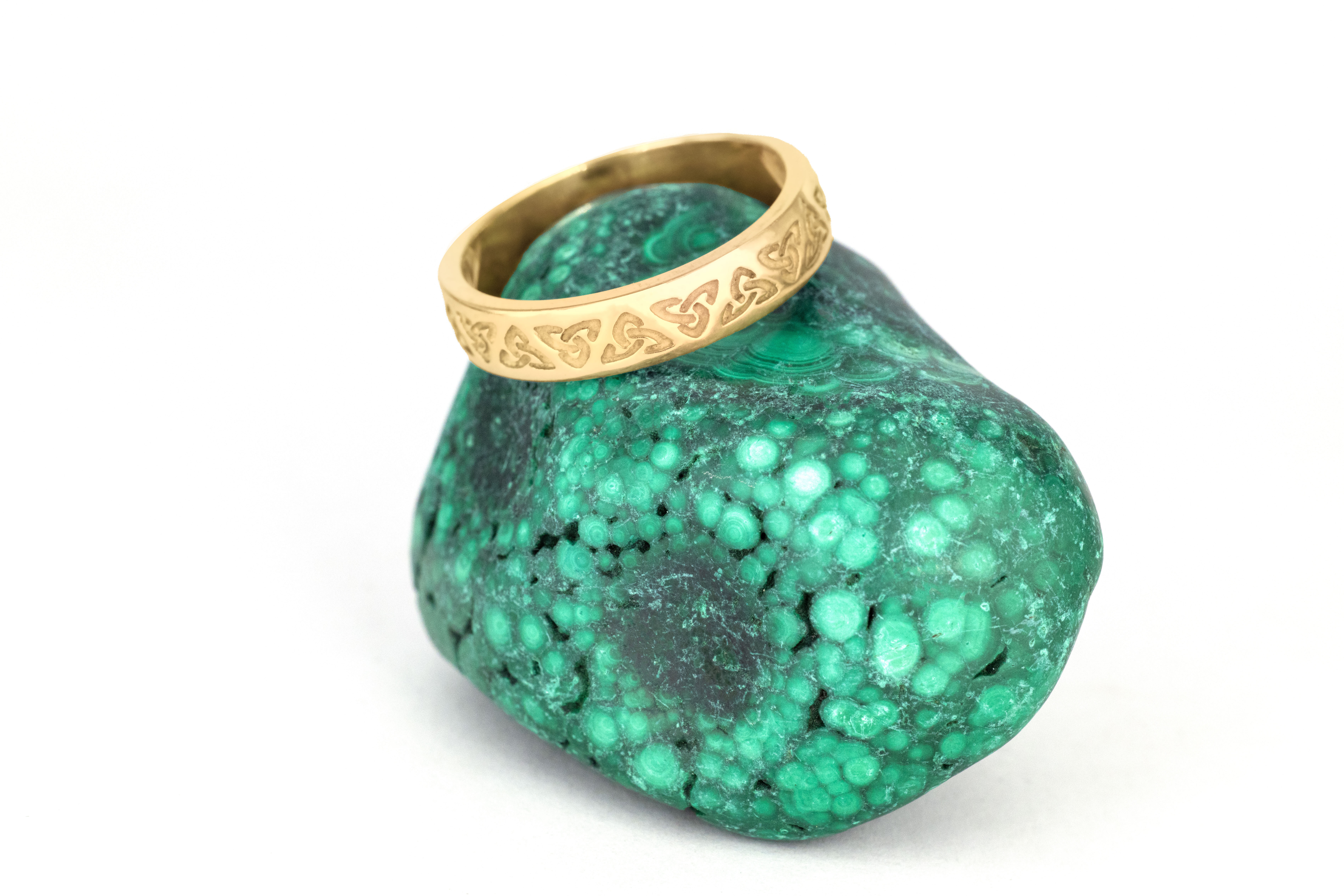 Mens Trinity Knot Wedding Ring in Yellow Gold