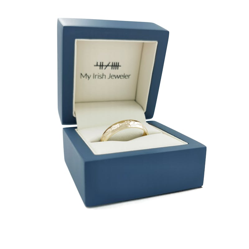 Mens 10K Yellow Gold Claddagh & Celtic Knot Wedding Ring. In Luxury Packaging.