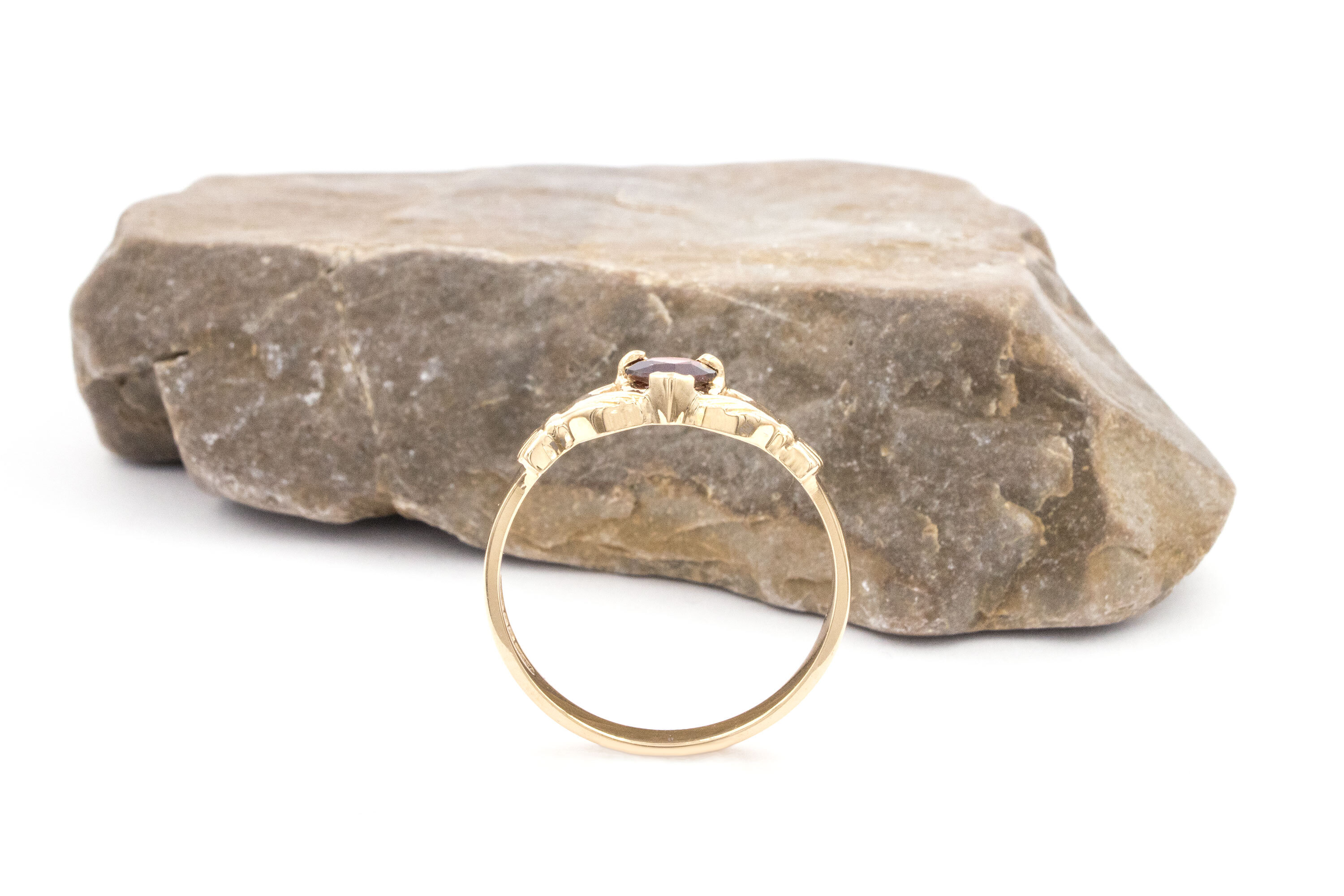 Womens Attractive 10K Yellow Gold January Birthstone Ring