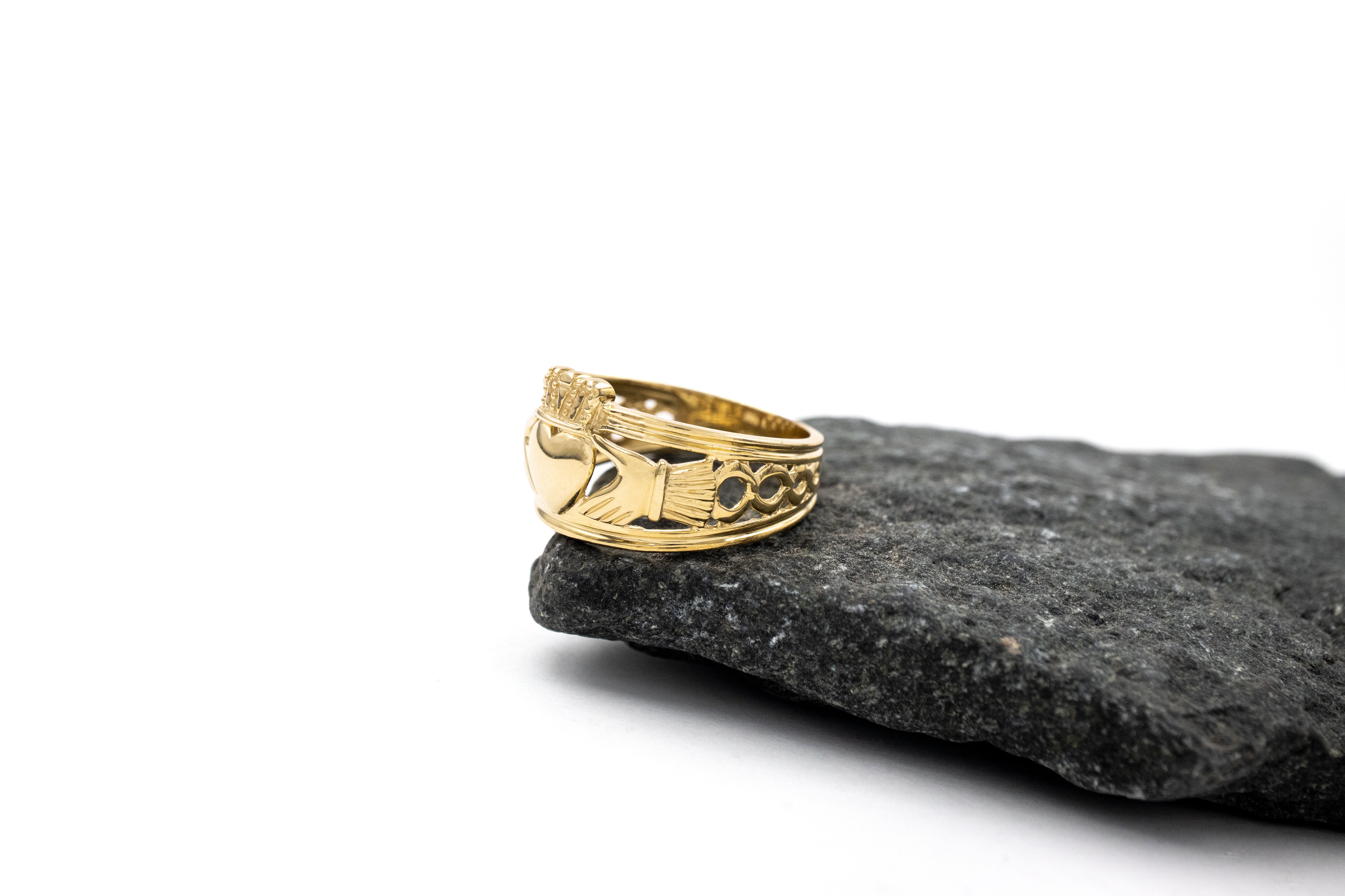 Mens 9K Gold Claddagh Ring with Celtic Knot, From… | My Irish Jeweler