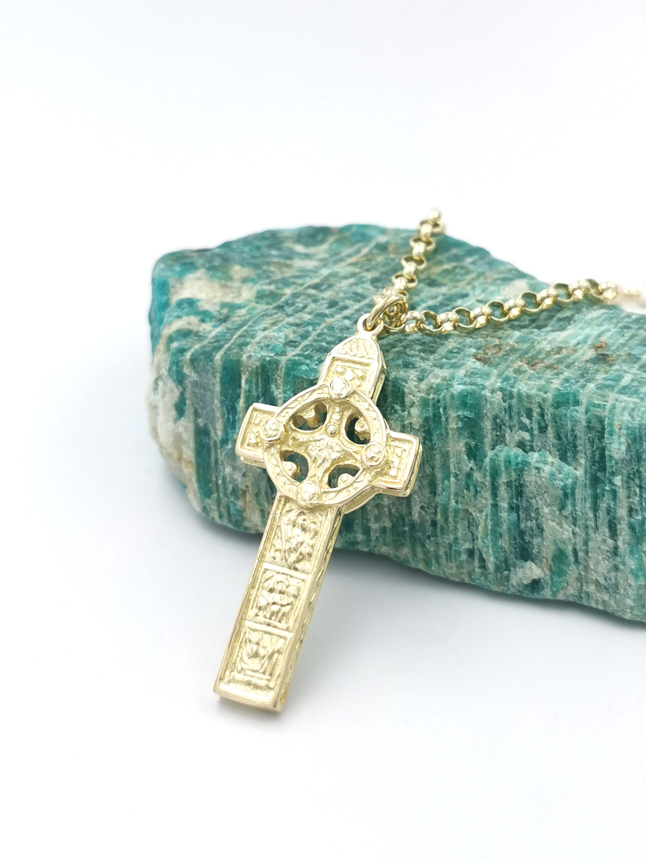 Celtic Cross Necklace in Yellow Gold