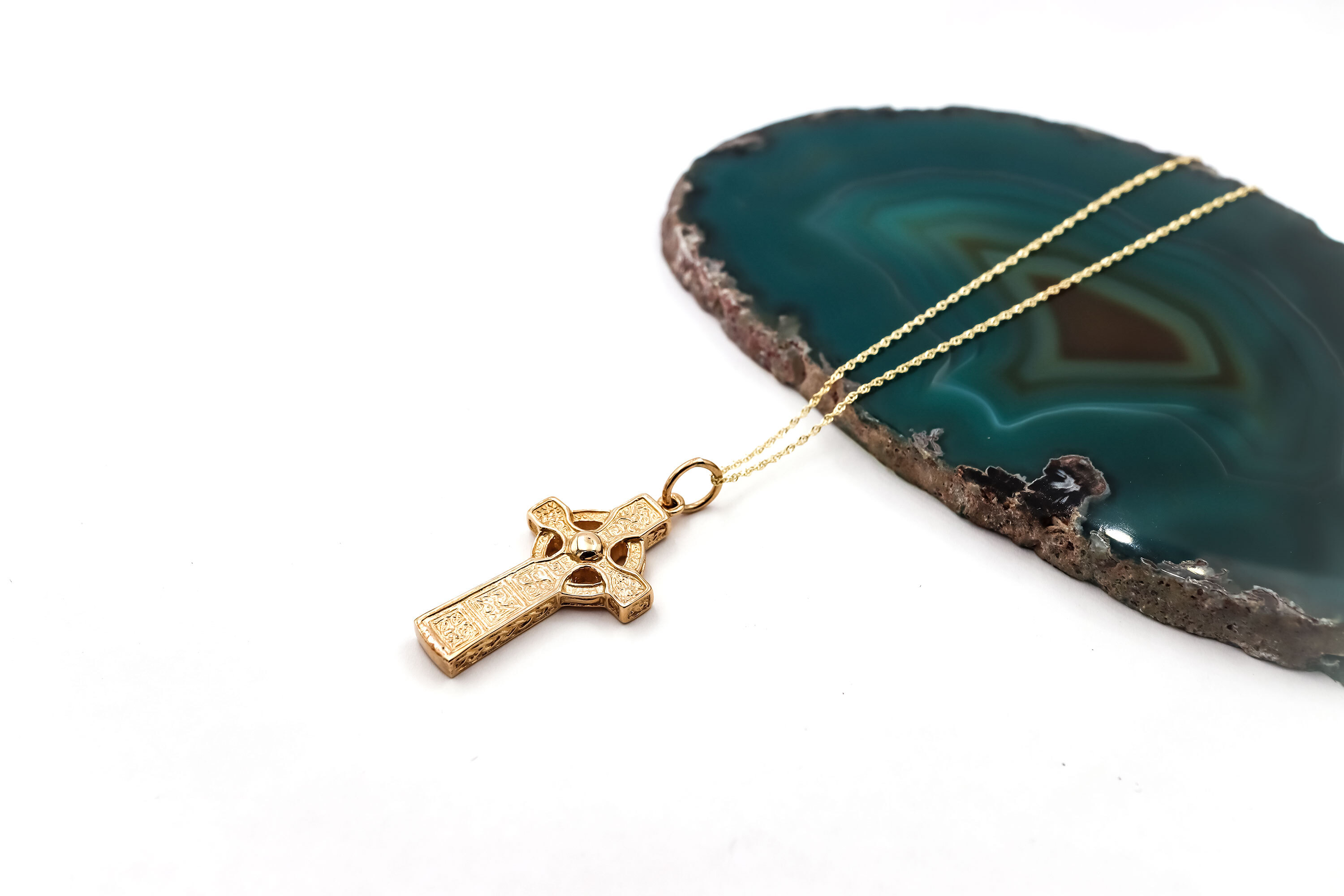 Celtic Cross Necklace in Yellow Gold. Side View.