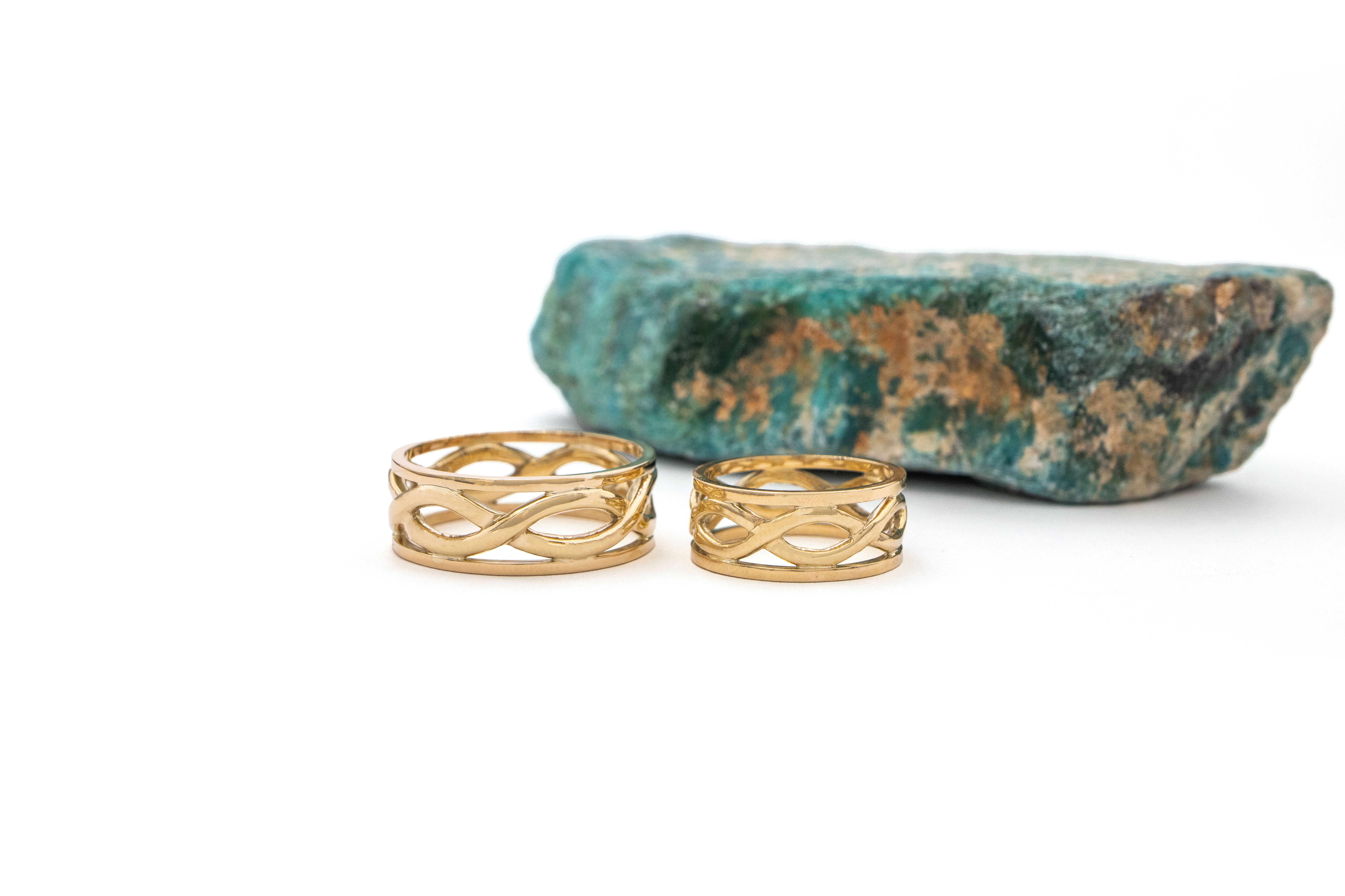 Womens Yellow Gold Celtic Knot 7.3mm Ring