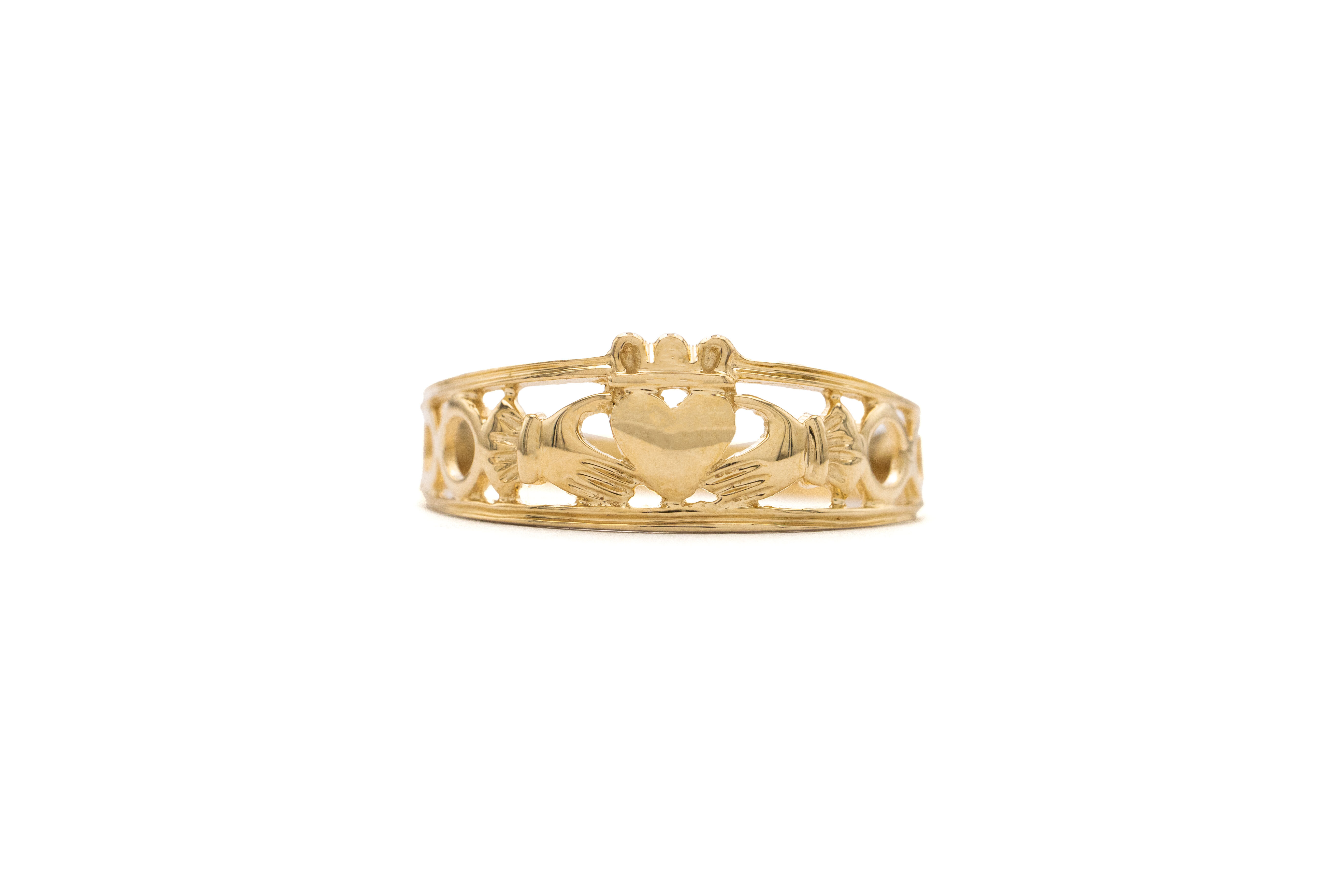 Gorgeous Yellow Gold Claddagh Ring For Women