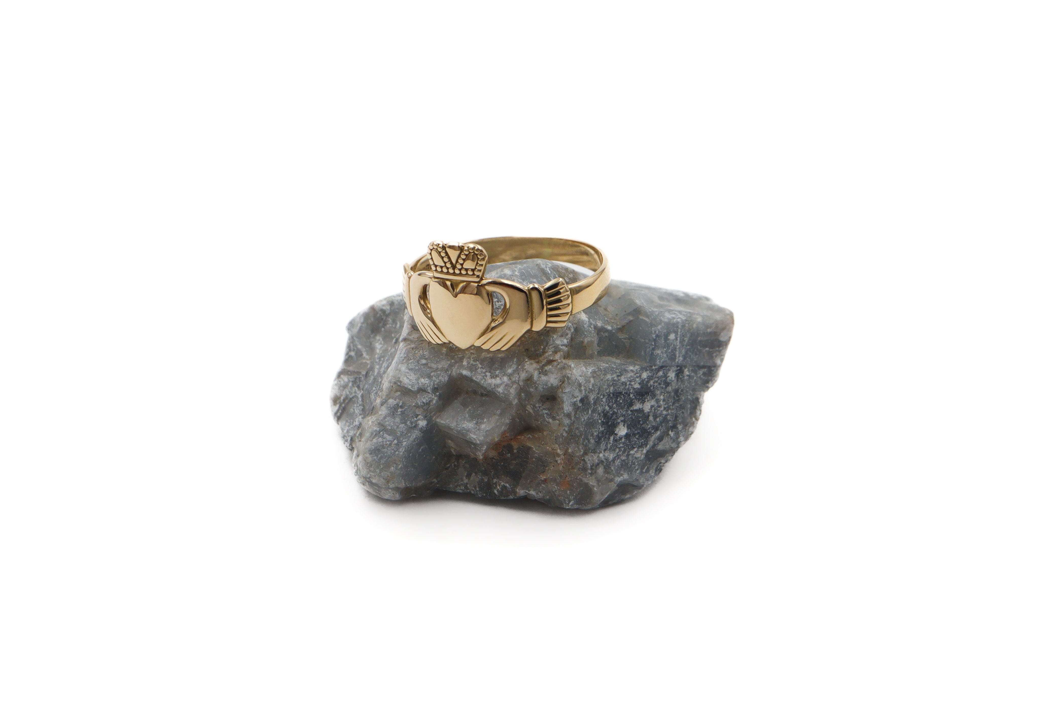 Womens Claddagh Ring in 14K Yellow Gold
