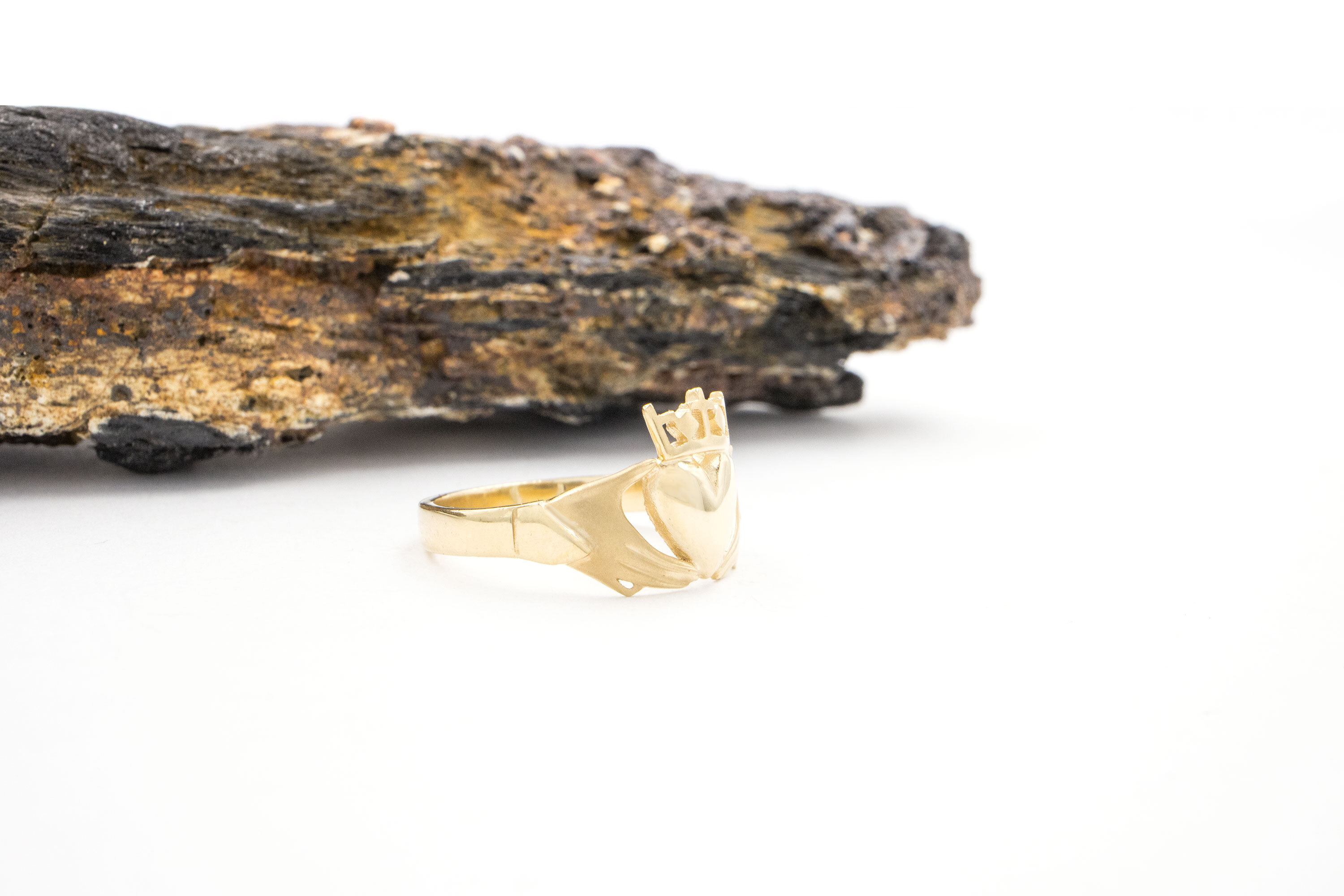 Romantic Yellow Gold Claddagh Ring For Women