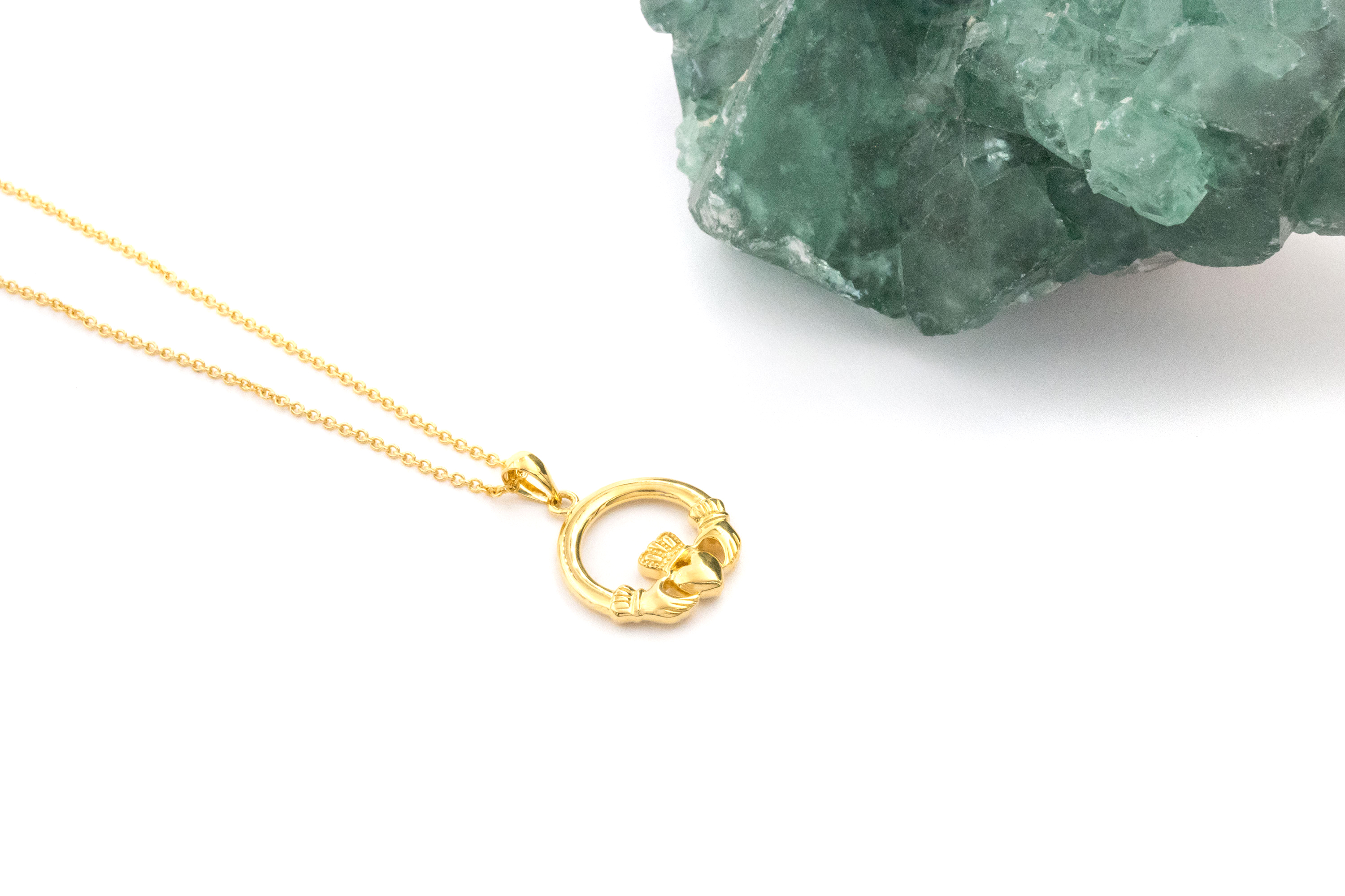 Womens Claddagh Gift Set in Gold Vermeil. Side View.