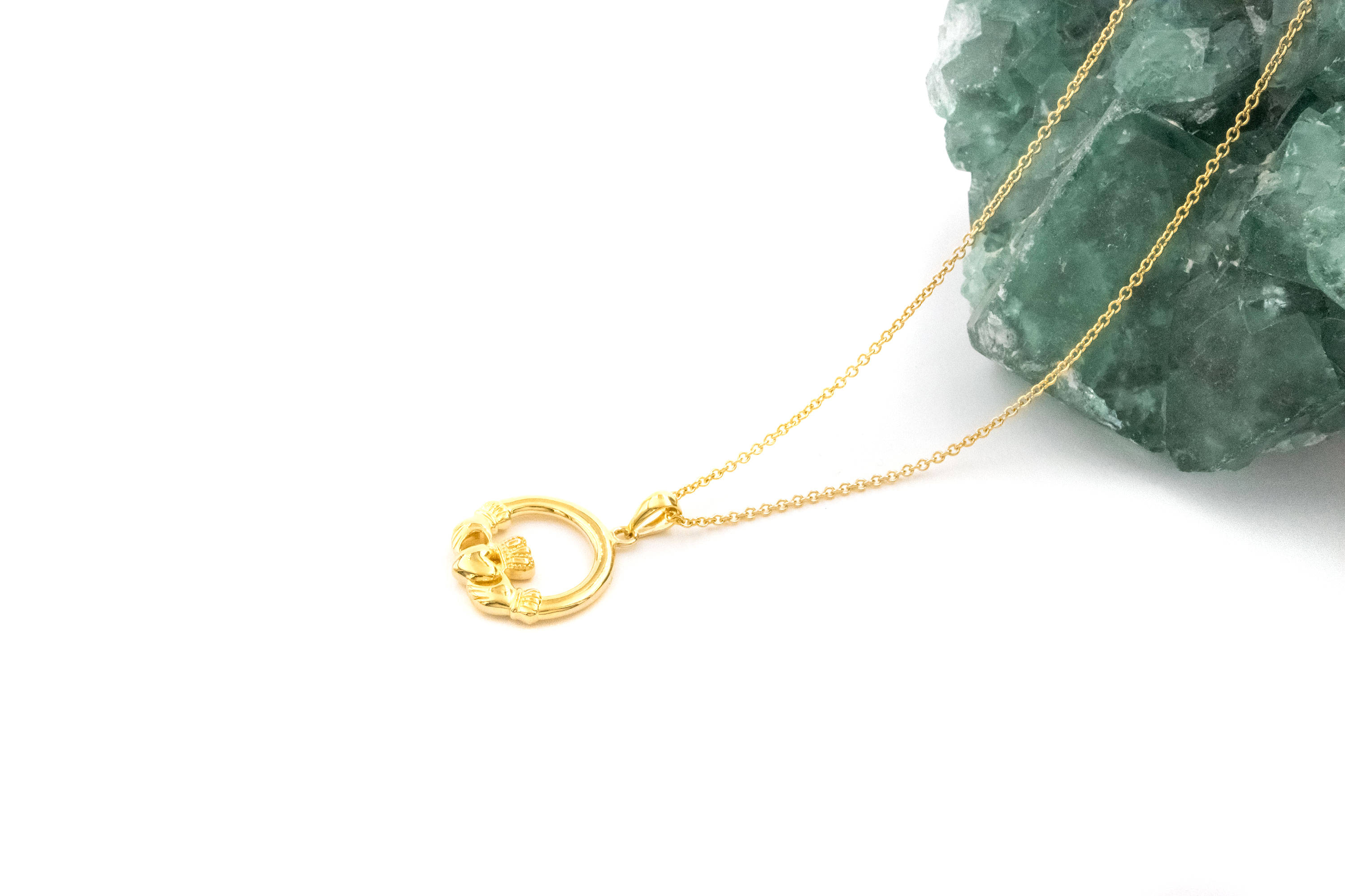 Luxurious 14K Gold Vermeil Claddagh Gift Set For Women. Side View.