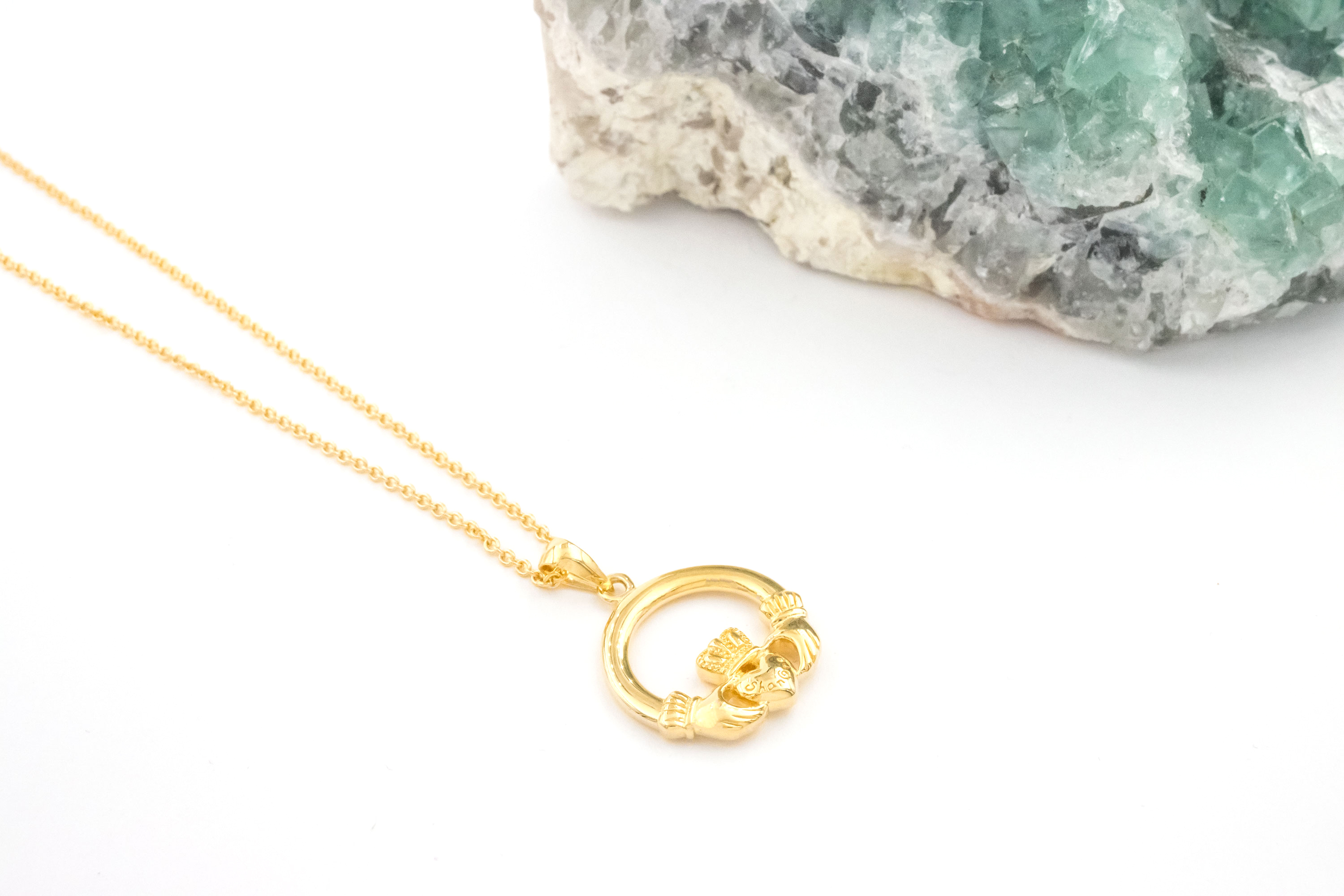 Womens Gold Vermeil Claddagh Gift Set. Side View.