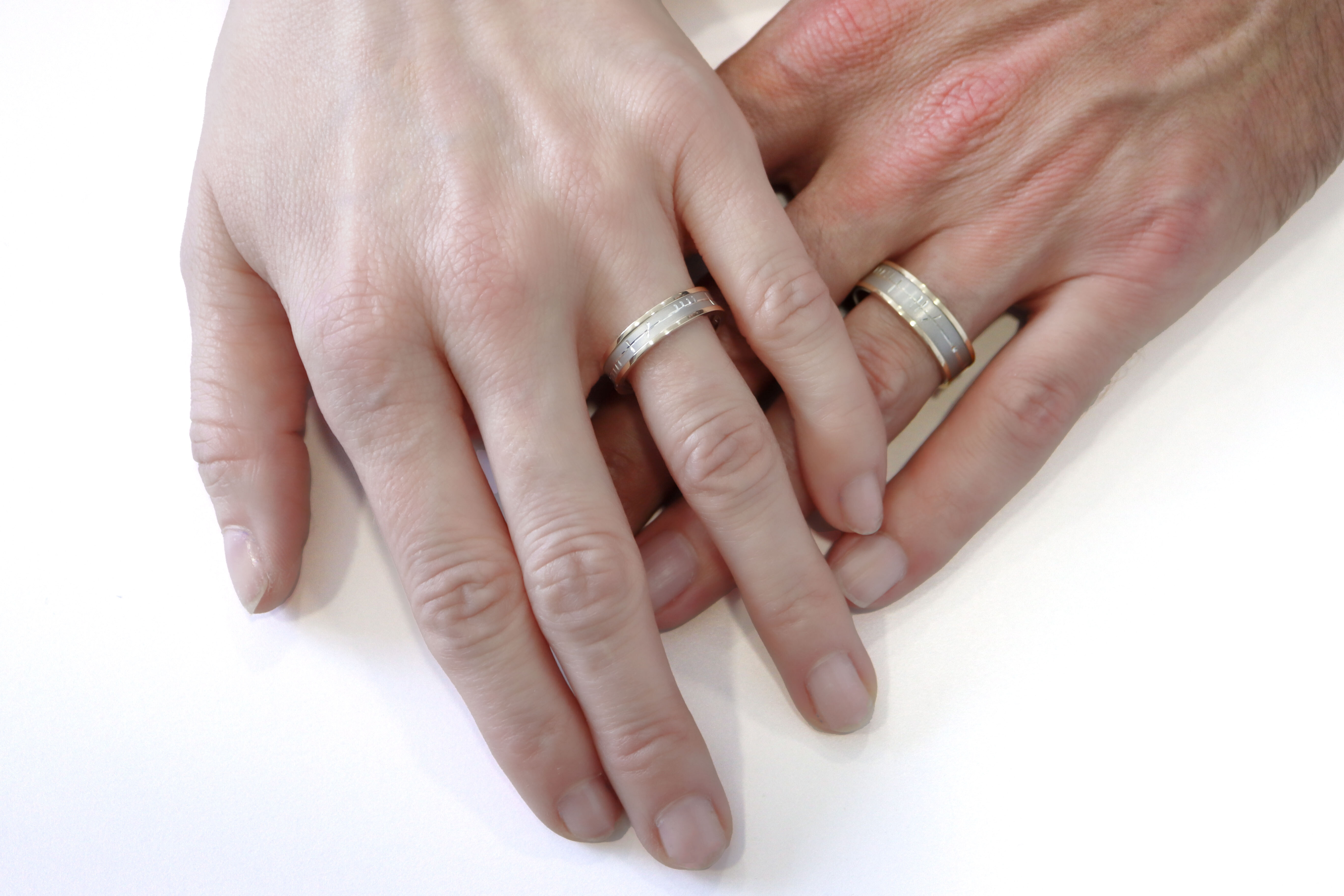 Mens Attractive Florentine Platinum & Yellow Gold Ogham Personalisable 6.5mm Ring - Model Photo