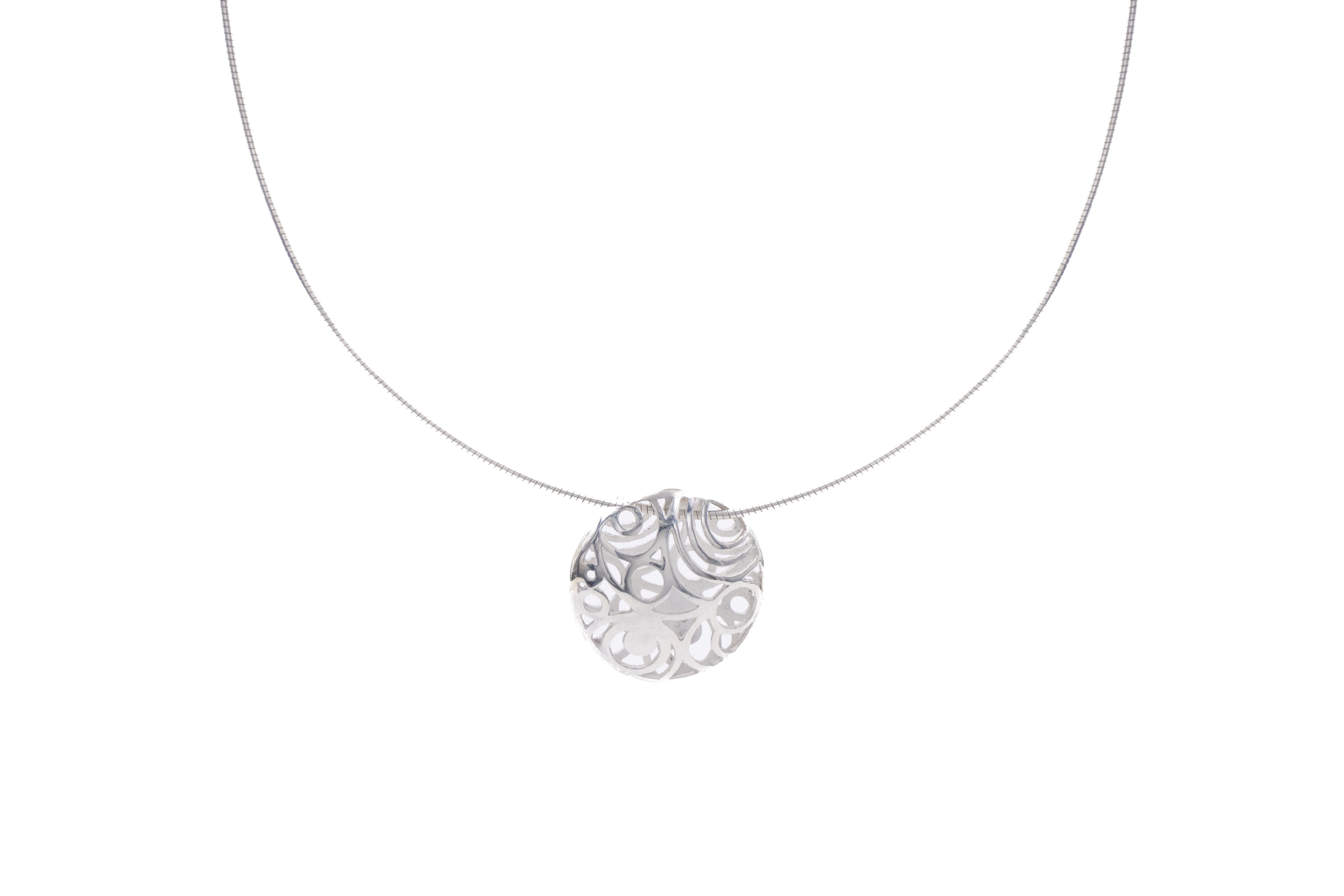 Womens Folklore & Newgrange Necklace in Sterling Silver With a Polished Finish