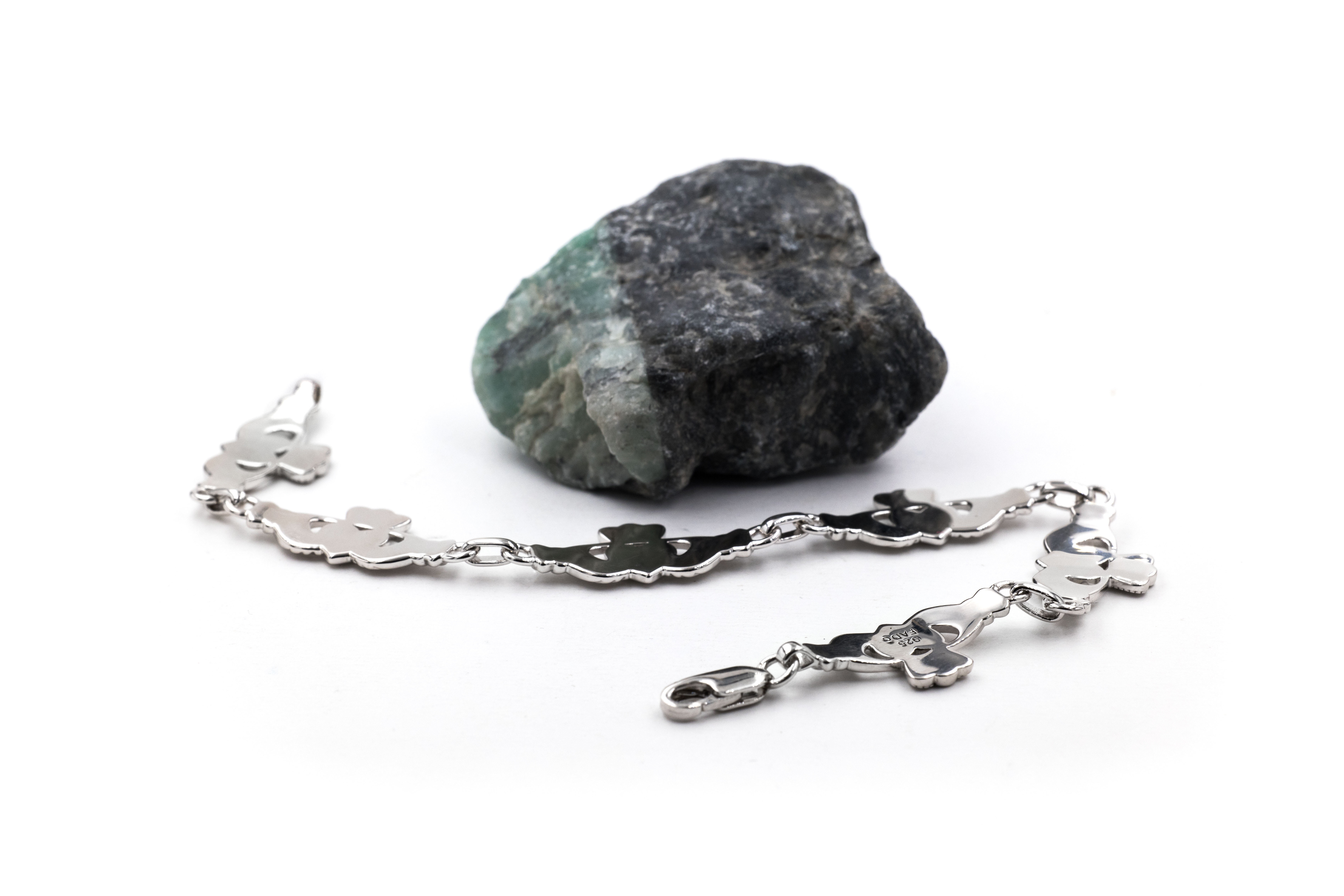 Womens Striking Sterling Silver Claddagh Bracelet