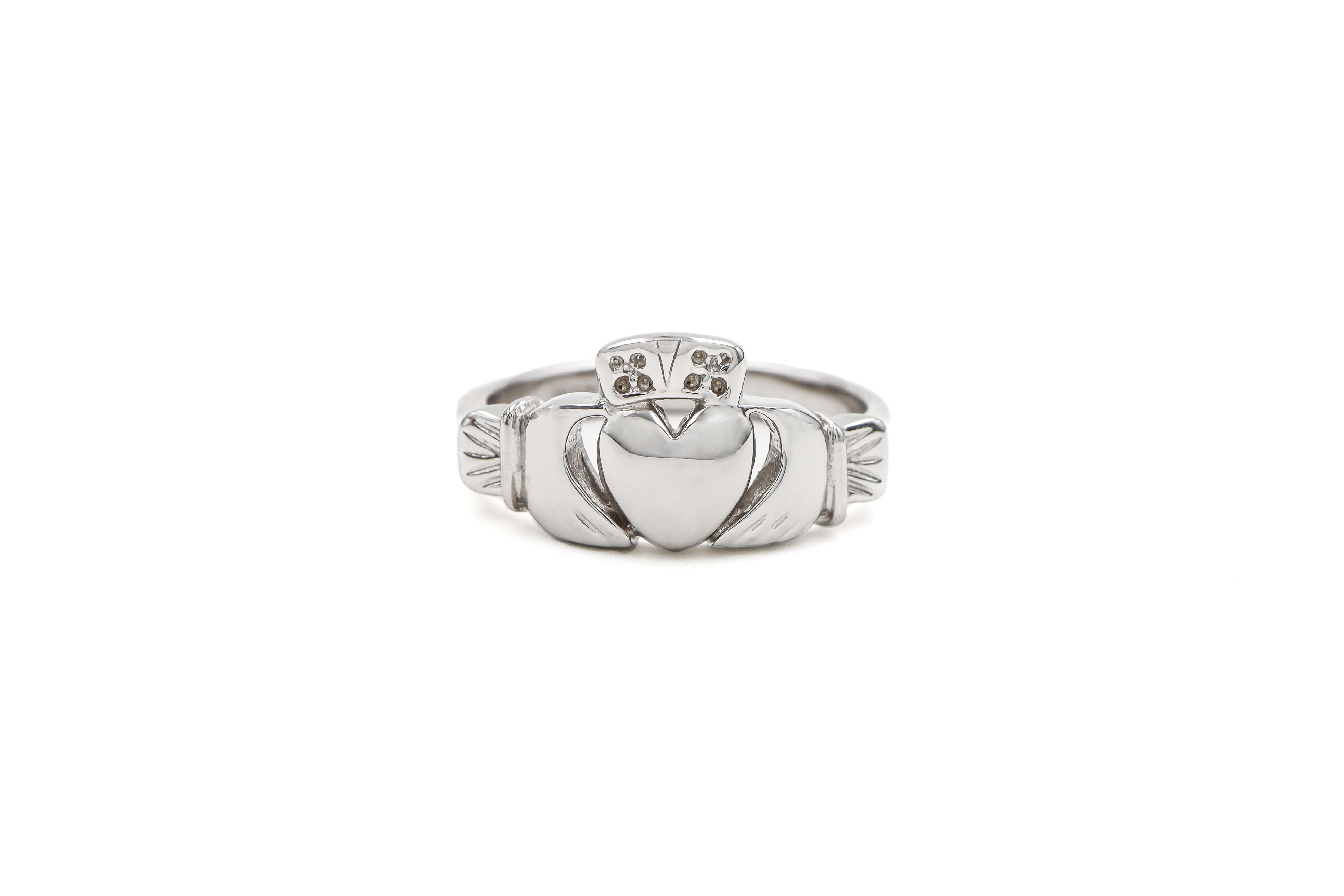 Mens Claddagh 11.4mm Ring in Sterling Silver With a Polished Finish