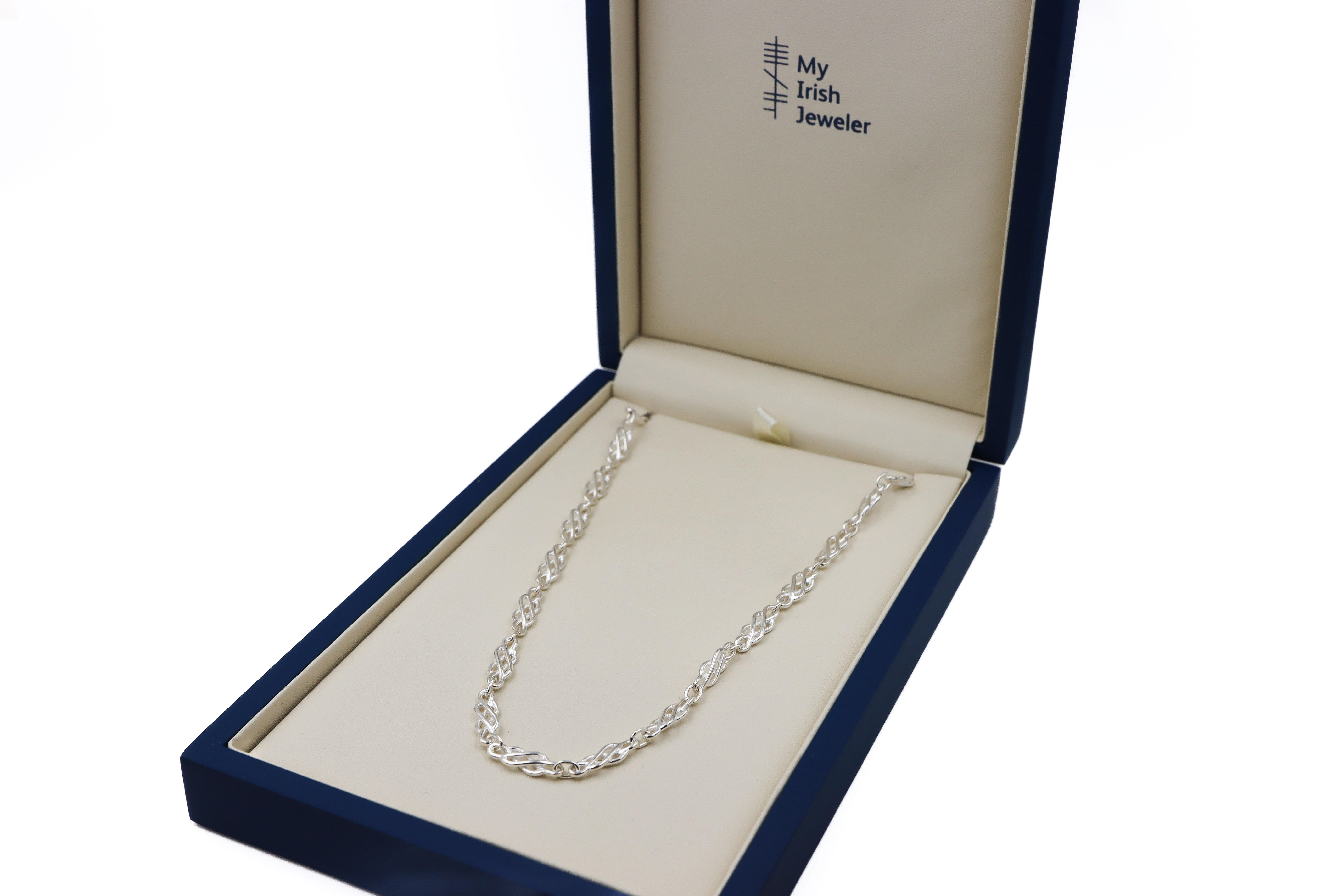 Womens Celtic Knot Gift Set in Sterling Silver With a Polished Finish