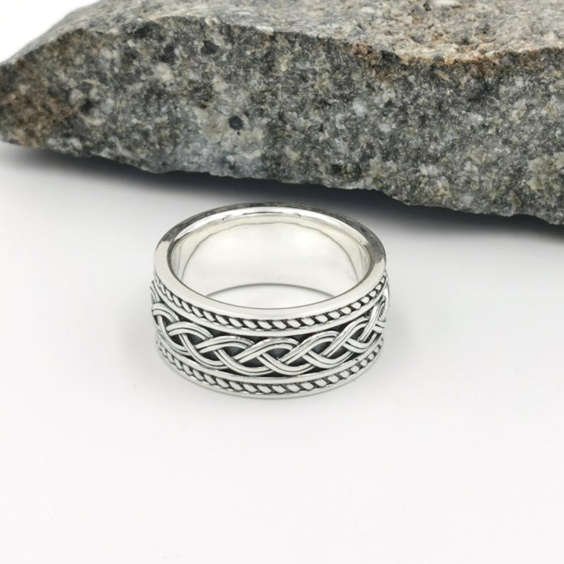 Gorgeous Sterling Silver Celtic Knot 10.0mm Ring