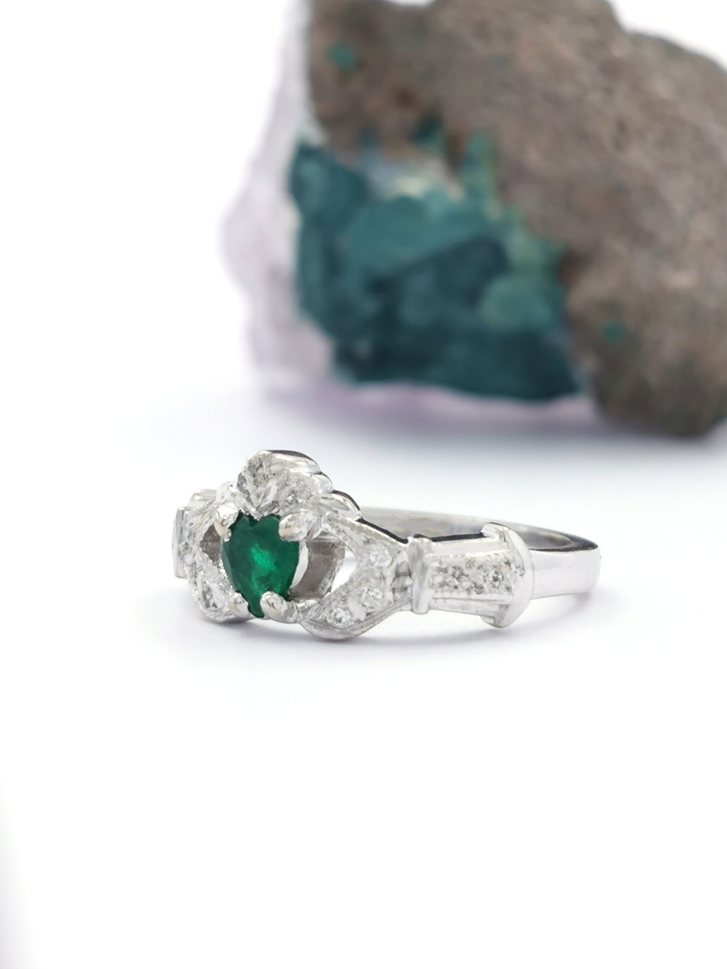 Womens Claddagh Ring in White Gold