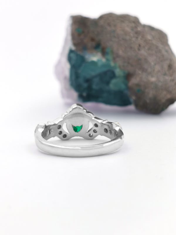 Womens Claddagh Ring in 14K White Gold