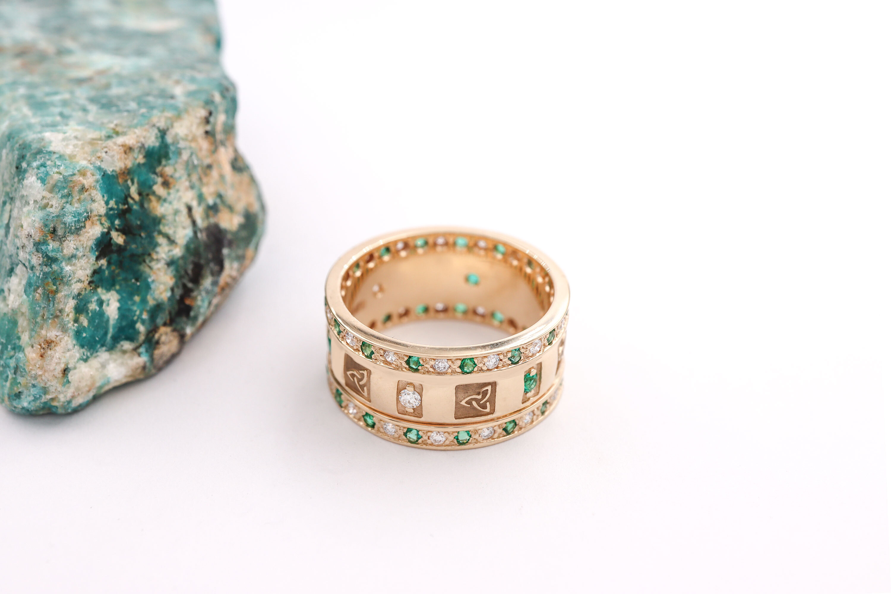 Luxurious Yellow Gold Celtic Knot & Trinity Knot 9.5mm Ring