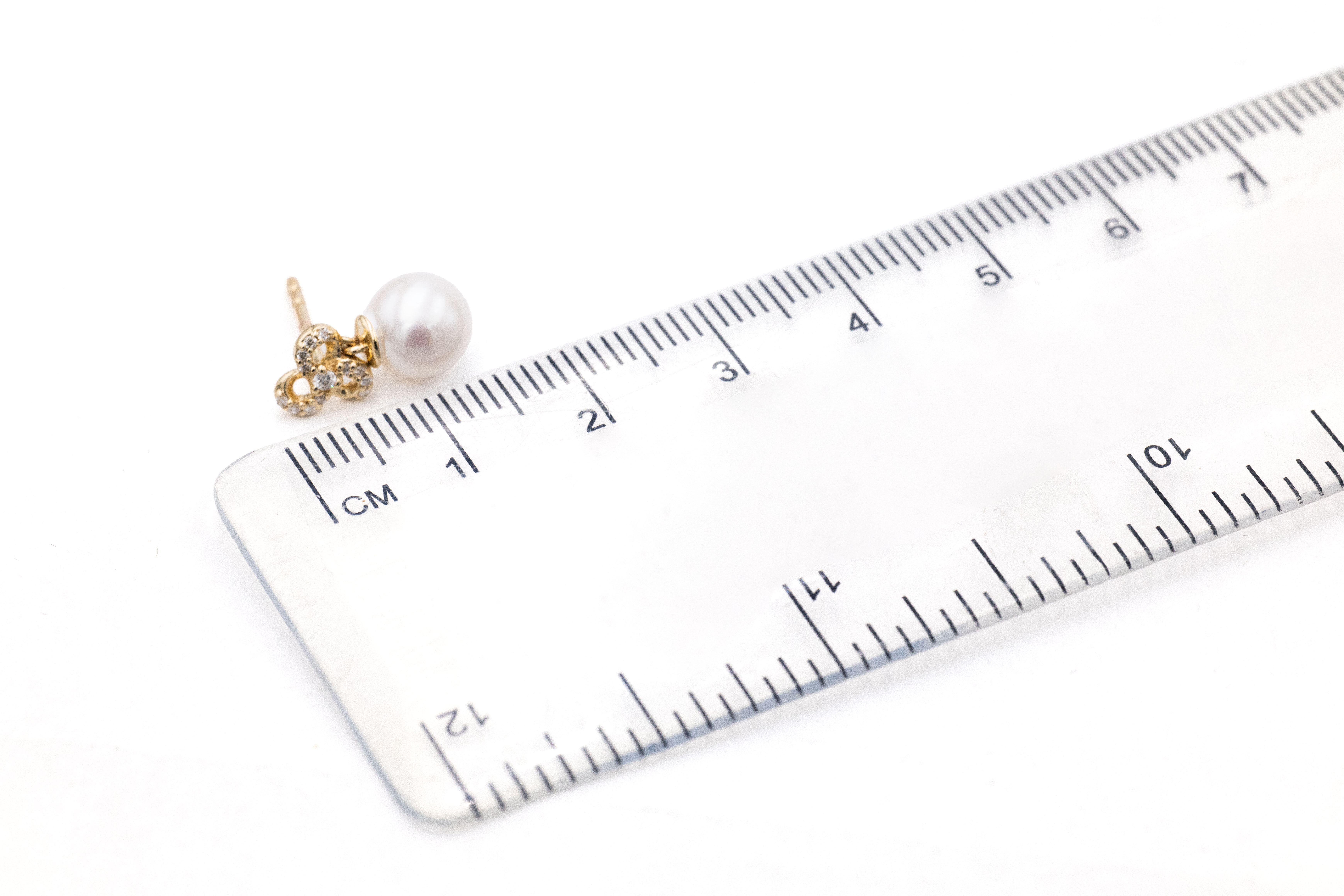 Womens Trinity Knot Earrings in 9K Yellow Gold With a Polished Finish