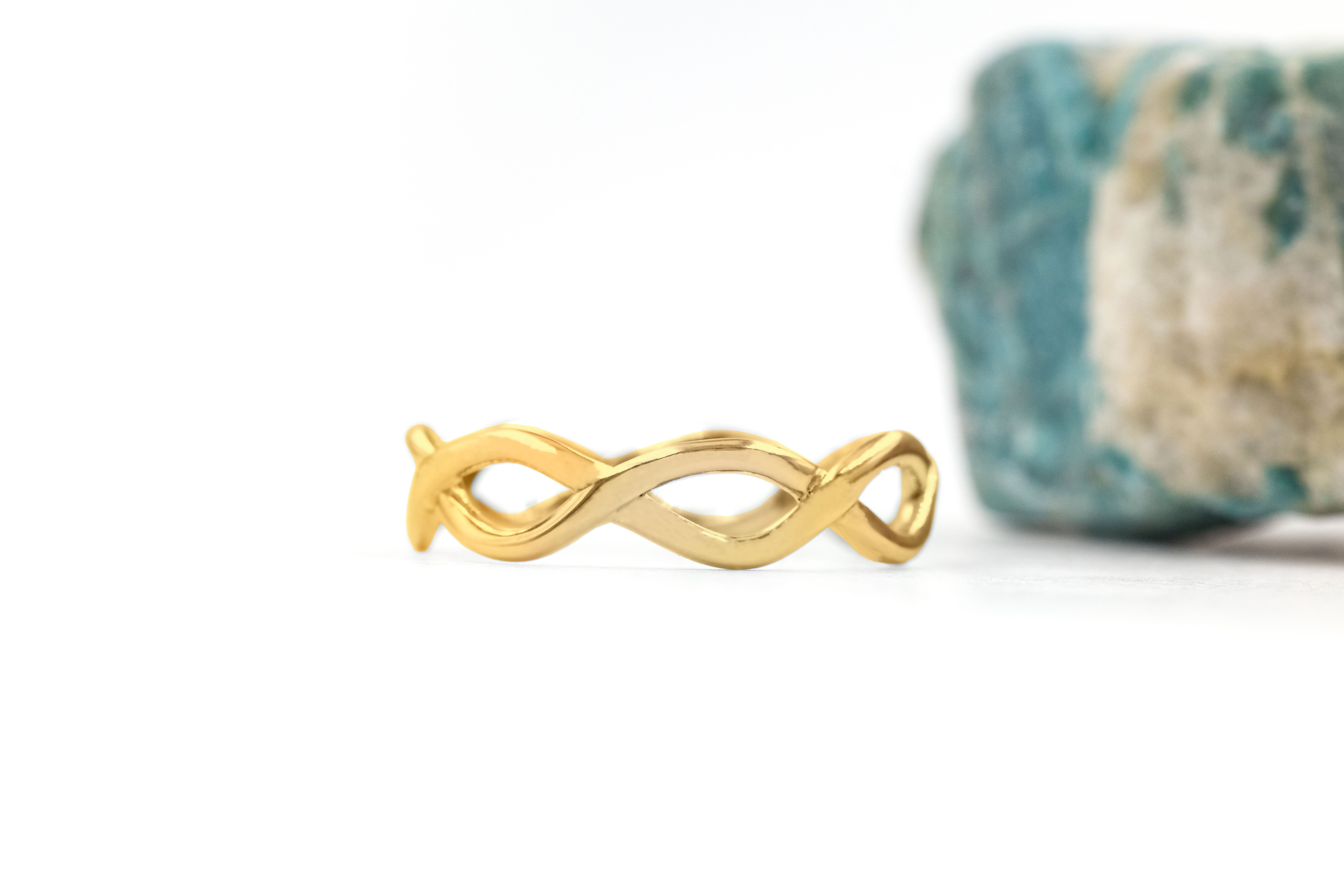 Real Yellow Gold Celtic Knot Gift Set With a Polished Finish